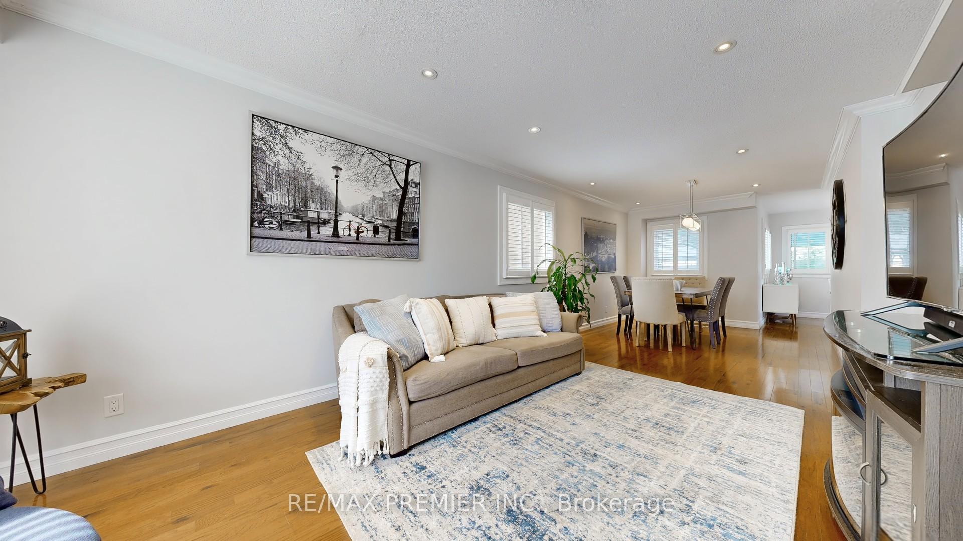 Photo 4 of 40 Stafford Crescent, Whitby, Blue Grass Meadows — HOMEH