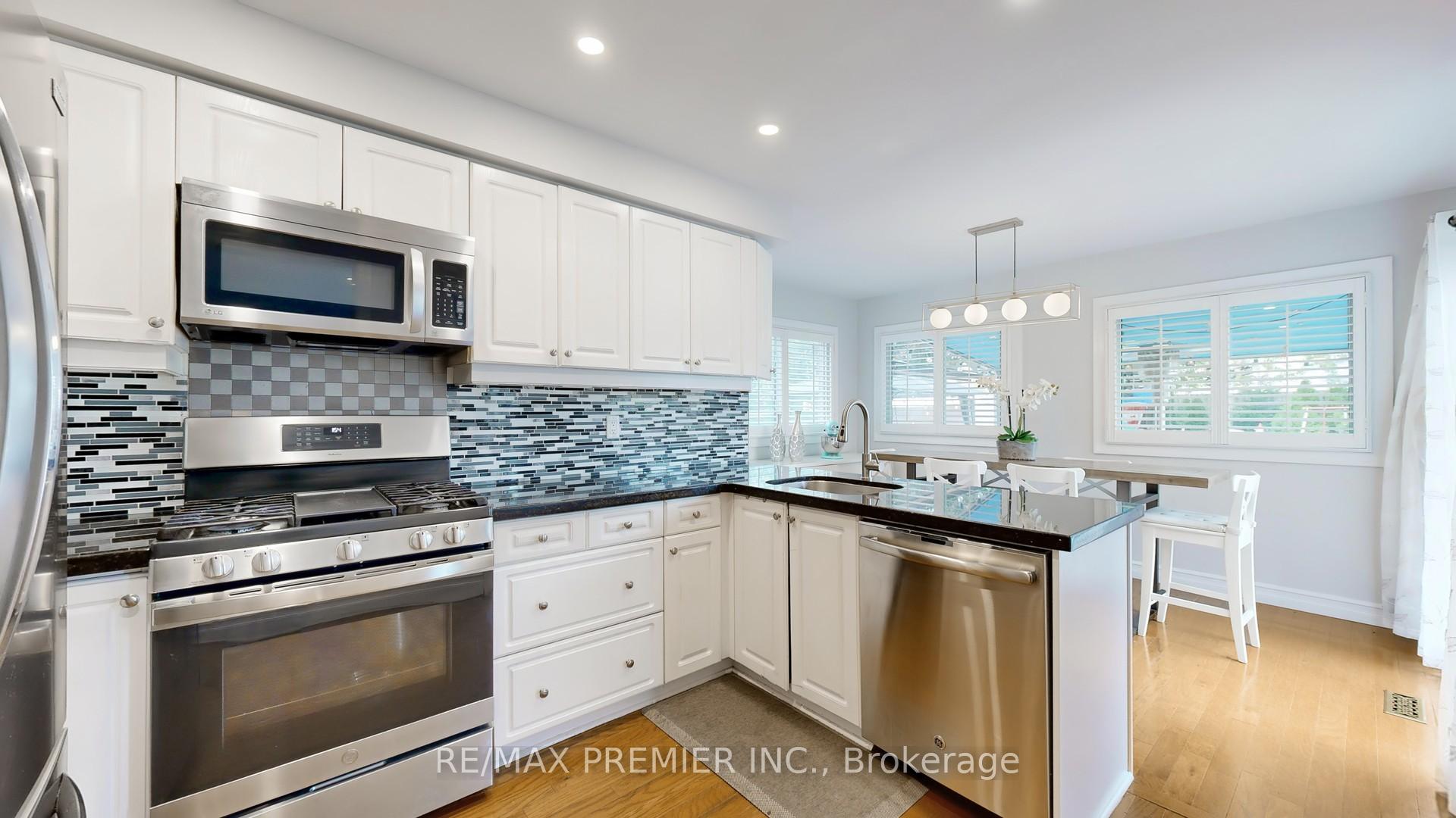 Photo 11 of 40 Stafford Crescent, Whitby, Blue Grass Meadows — HOMEH