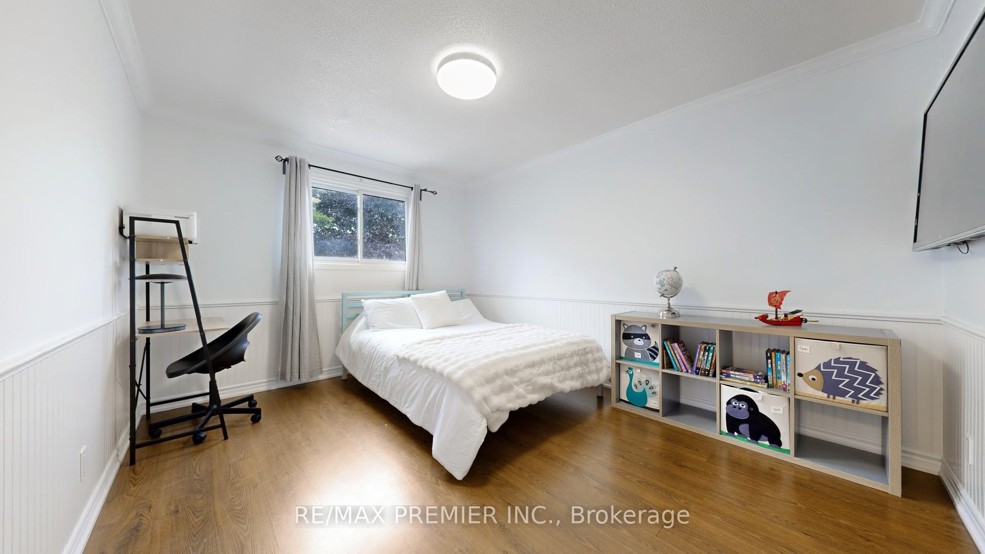Photo 20 of 40 Stafford Crescent, Whitby, Blue Grass Meadows — HOMEH