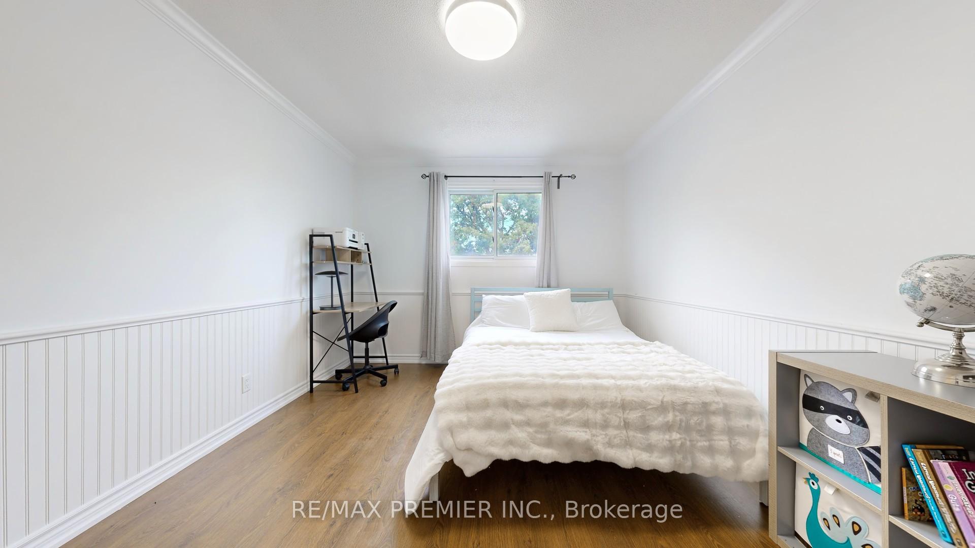 Photo 22 of 40 Stafford Crescent, Whitby, Blue Grass Meadows — HOMEH