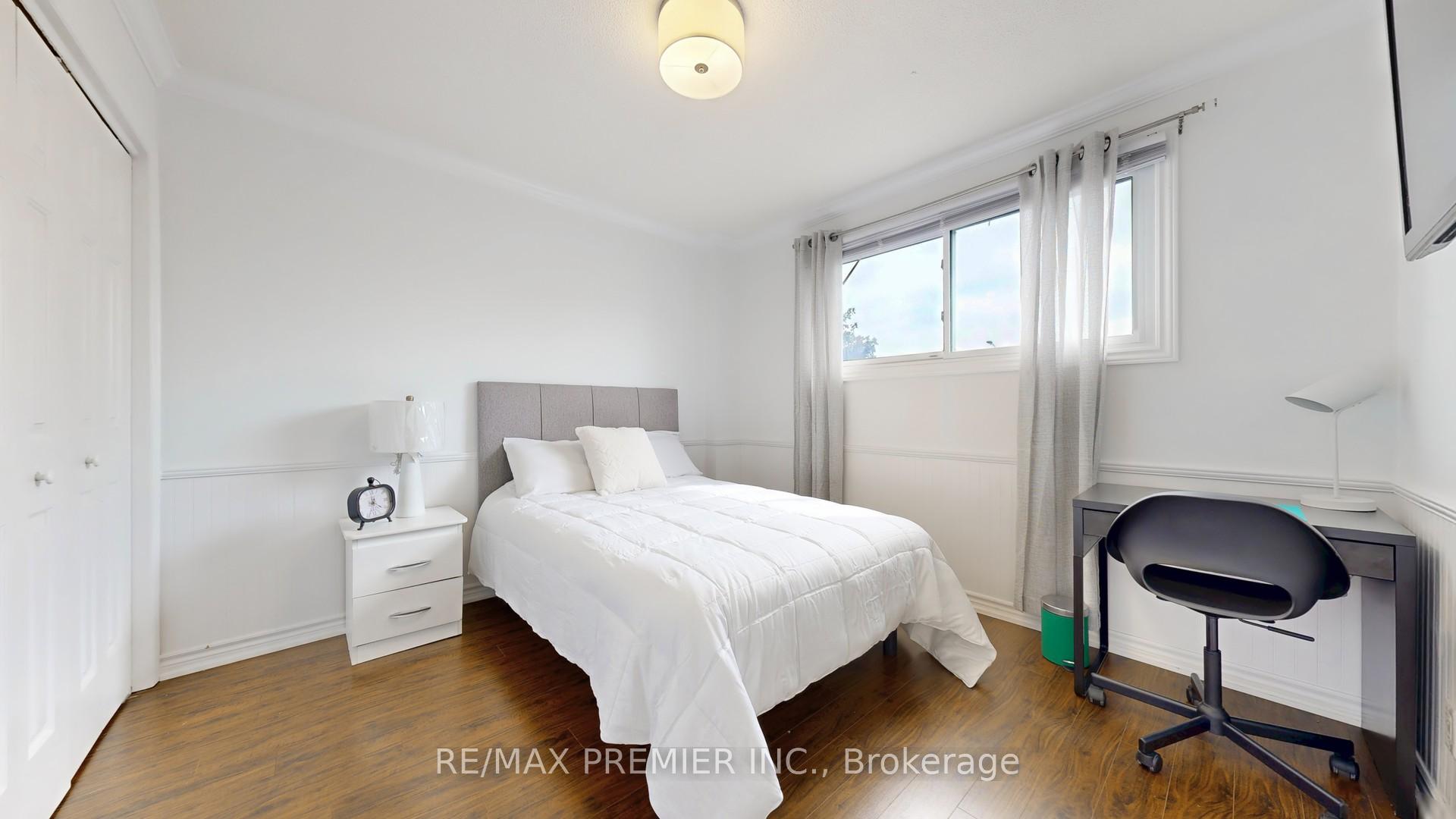 Photo 24 of 40 Stafford Crescent, Whitby, Blue Grass Meadows — HOMEH