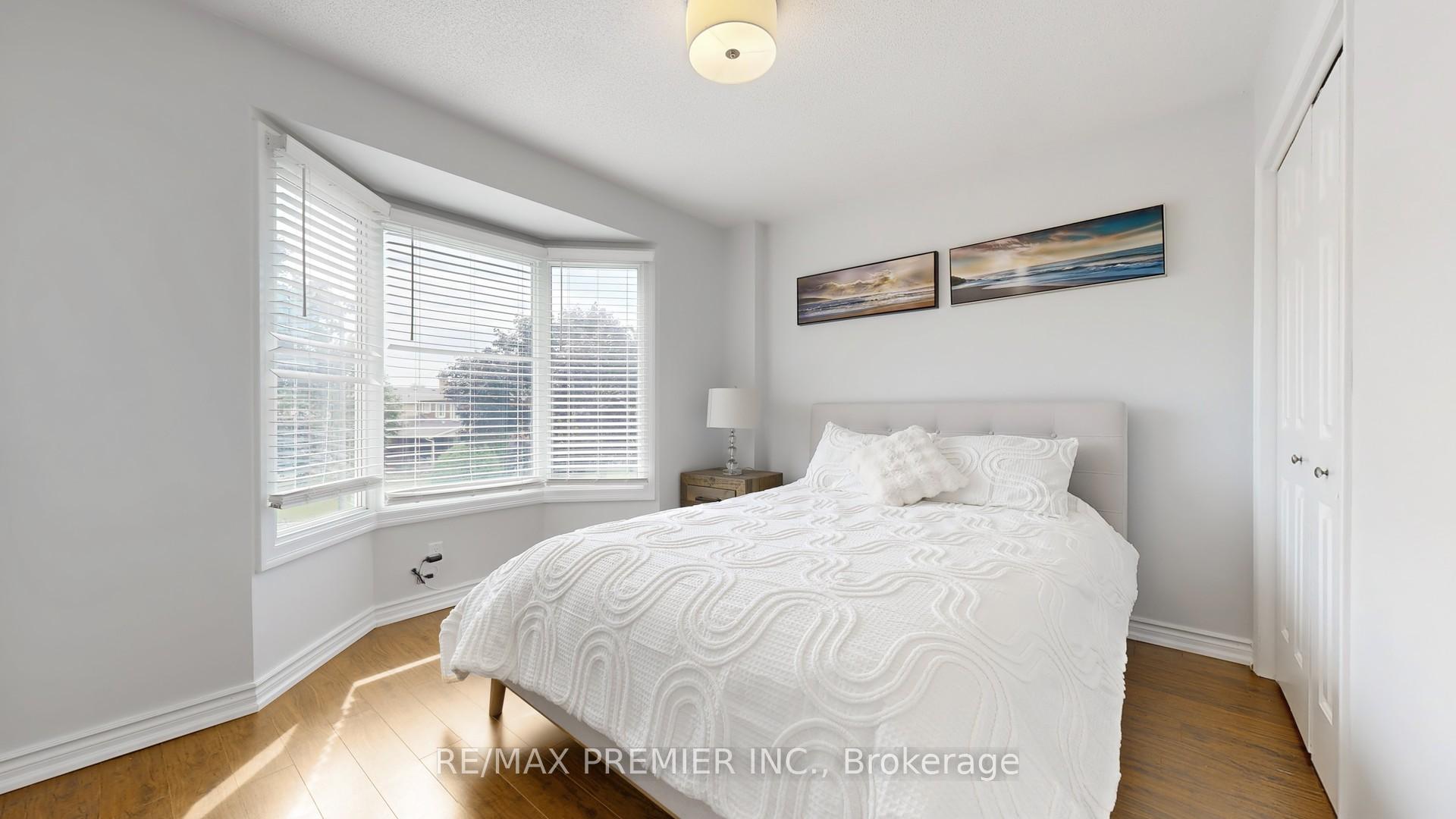 Photo 25 of 40 Stafford Crescent, Whitby, Blue Grass Meadows — HOMEH