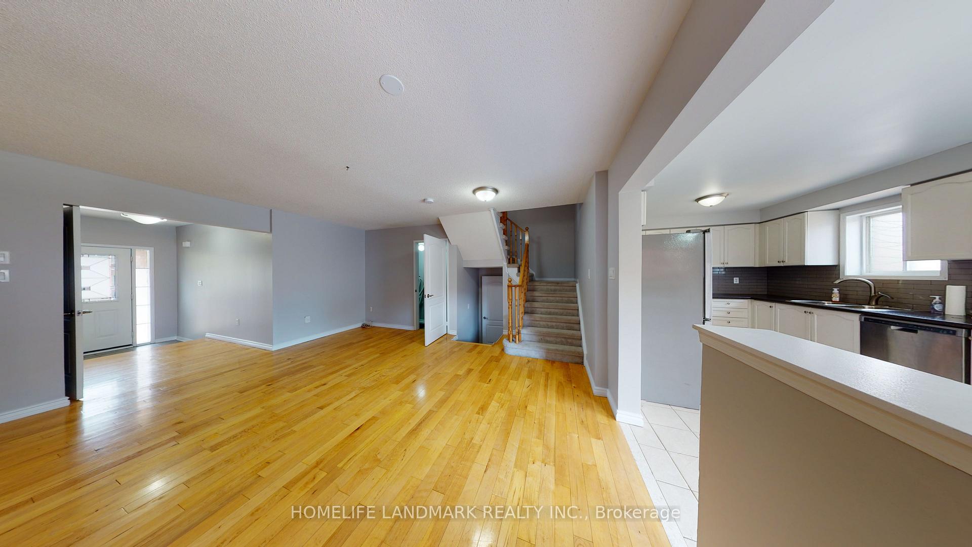 Photo 10 of 80 Presley Crescent, Whitby, Williamsburg — HOMEH