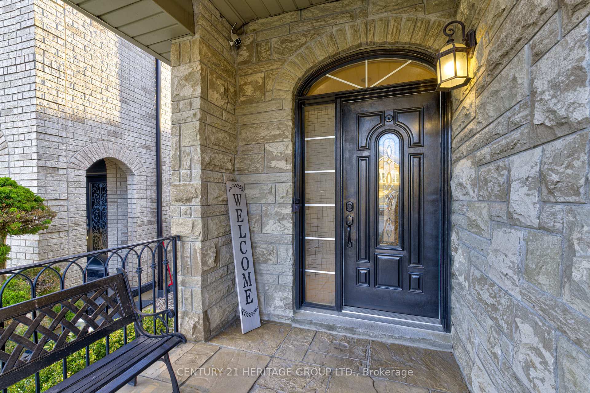 Photo 2 of 530 Vellore Woods Boulevard, Vaughan, Vellore Village — HOMEH