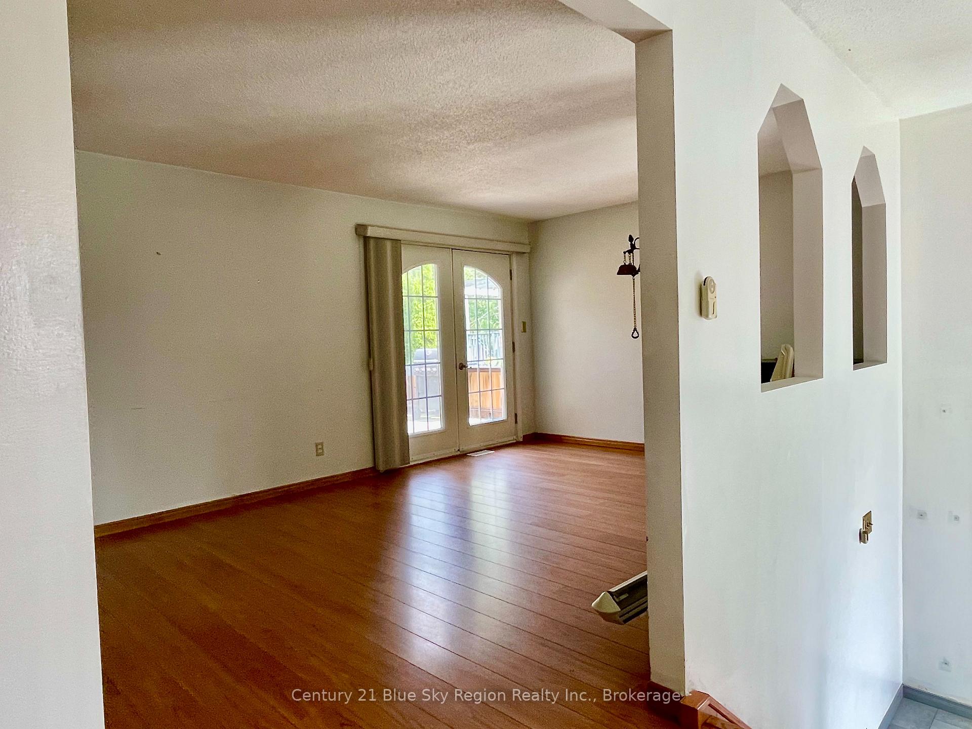Photo 9 of 233 Salter Street, West Nipissing, Sturgeon Falls — HOMEH