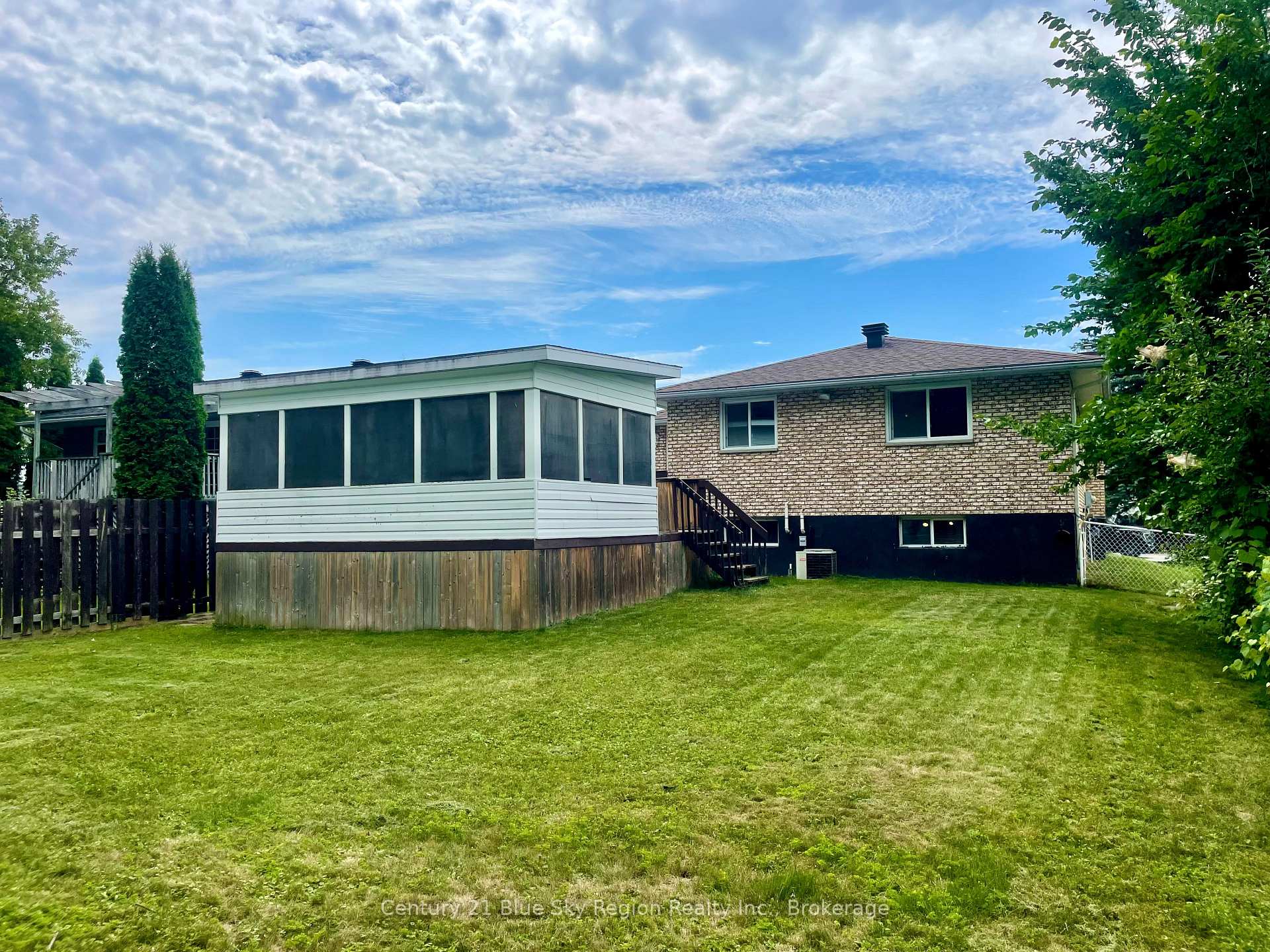 Photo 33 of 233 Salter Street, West Nipissing, Sturgeon Falls — HOMEH