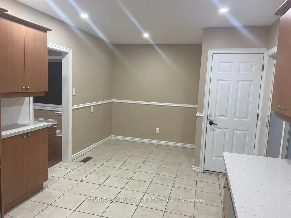 Photo 10 of 330 Rosedale Drive, Whitby, Downtown Whitby — HOMEH
