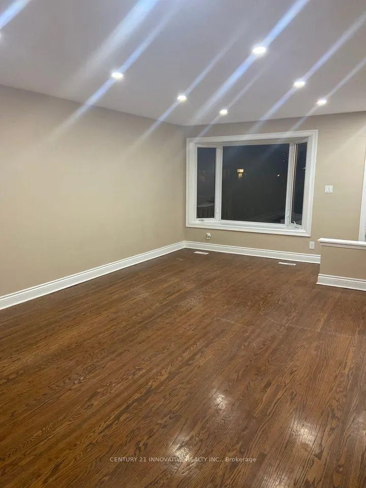 Photo 15 of 330 Rosedale Drive, Whitby, Downtown Whitby — HOMEH