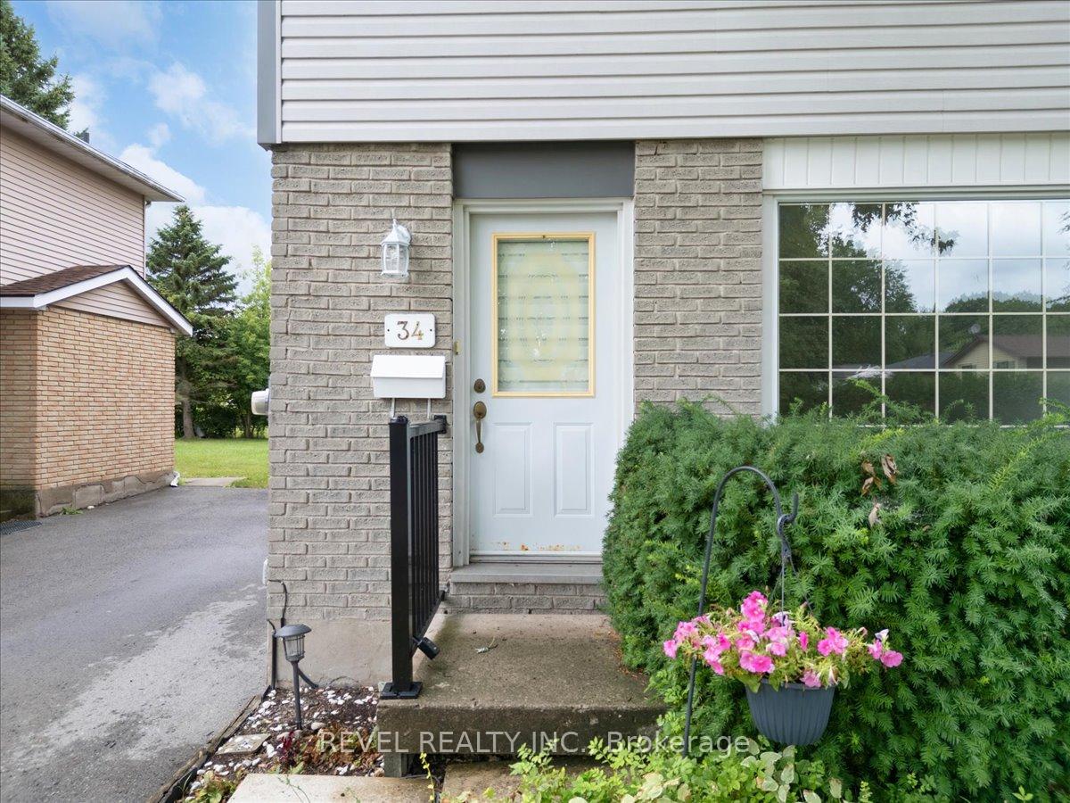 Photo 2 of 34 Silvan Drive, Welland, N. Welland — HOMEH