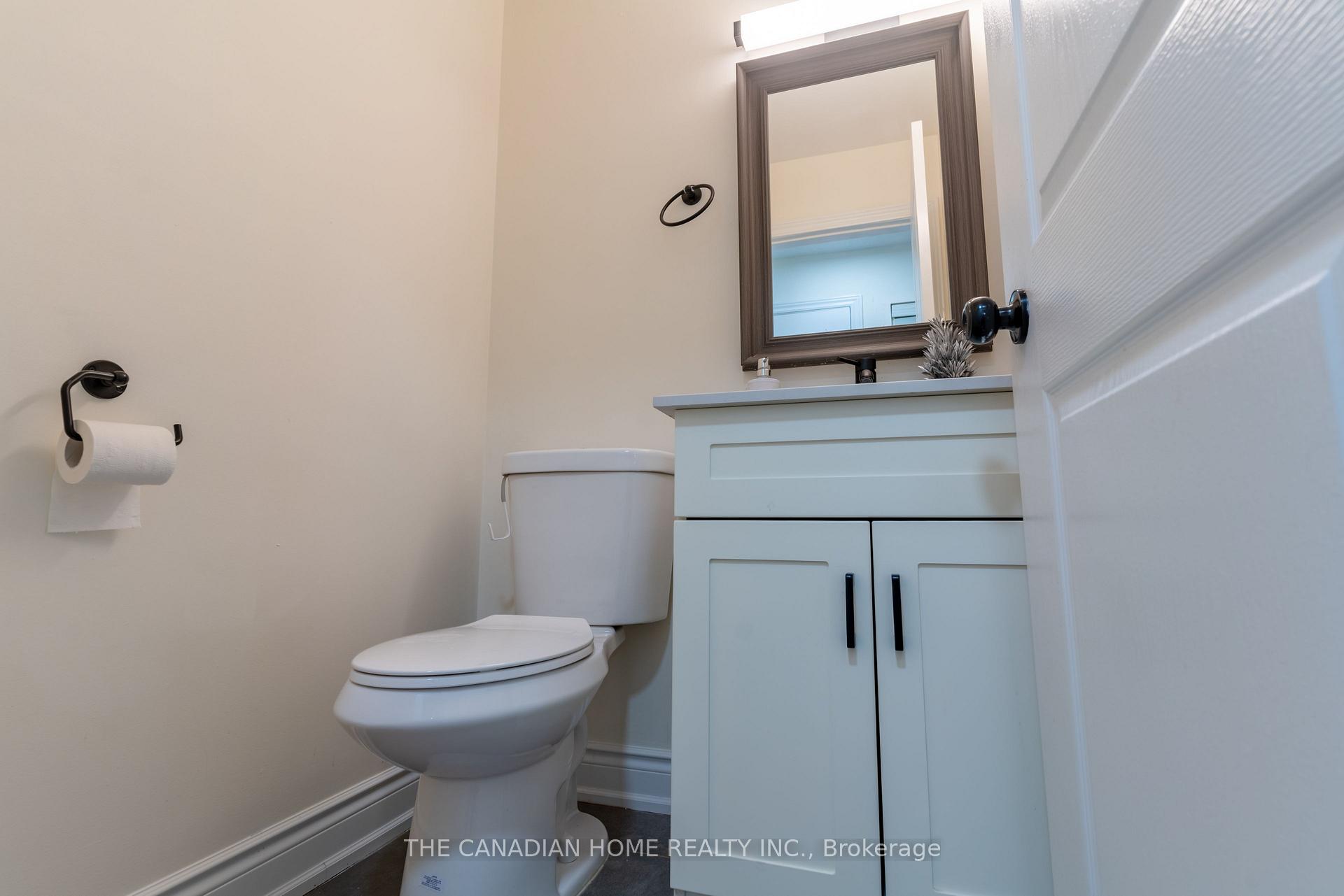 Photo 16 of 511B BARWICK Crescent E, Waterloo — HOMEH