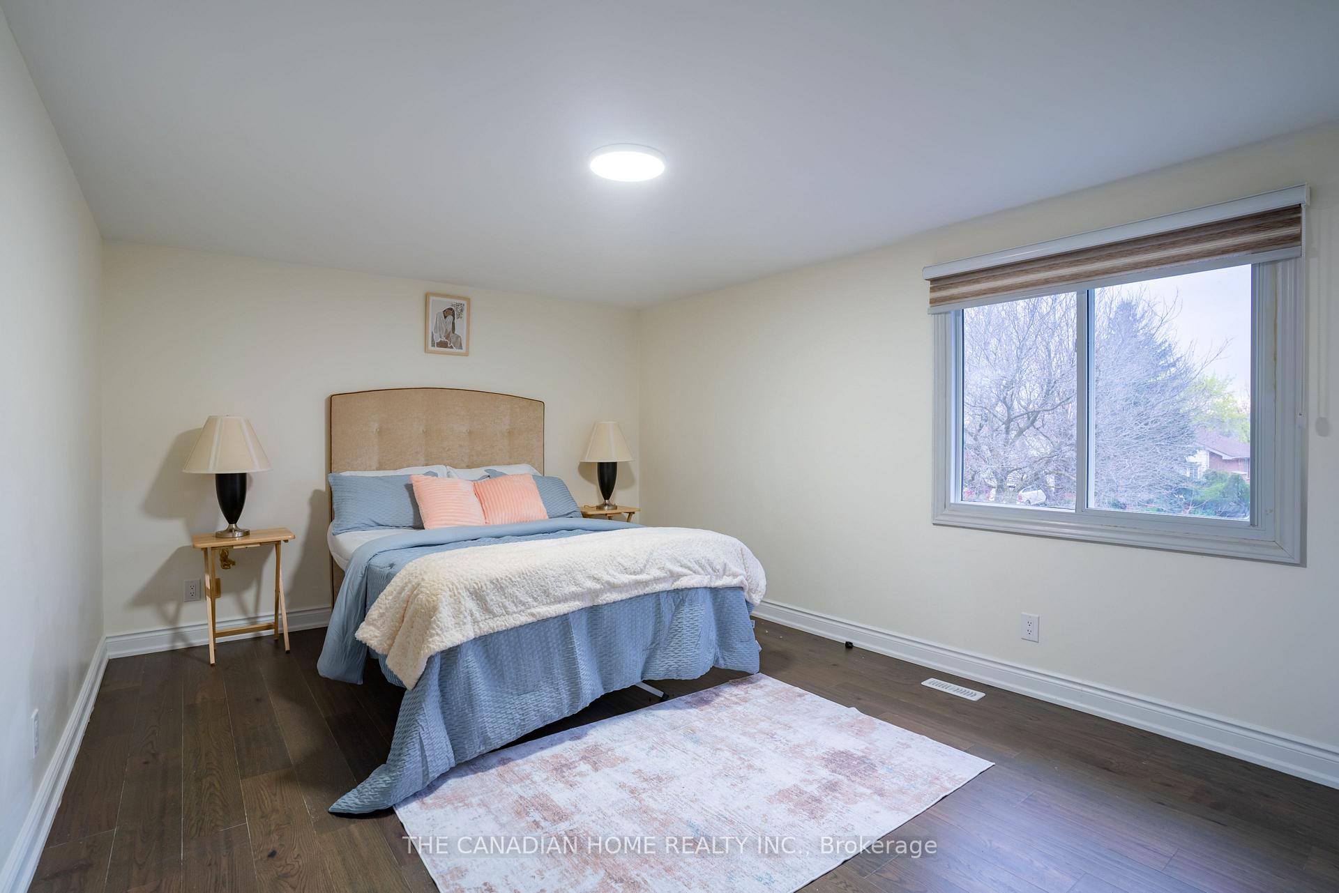 Photo 17 of 511B BARWICK Crescent E, Waterloo — HOMEH
