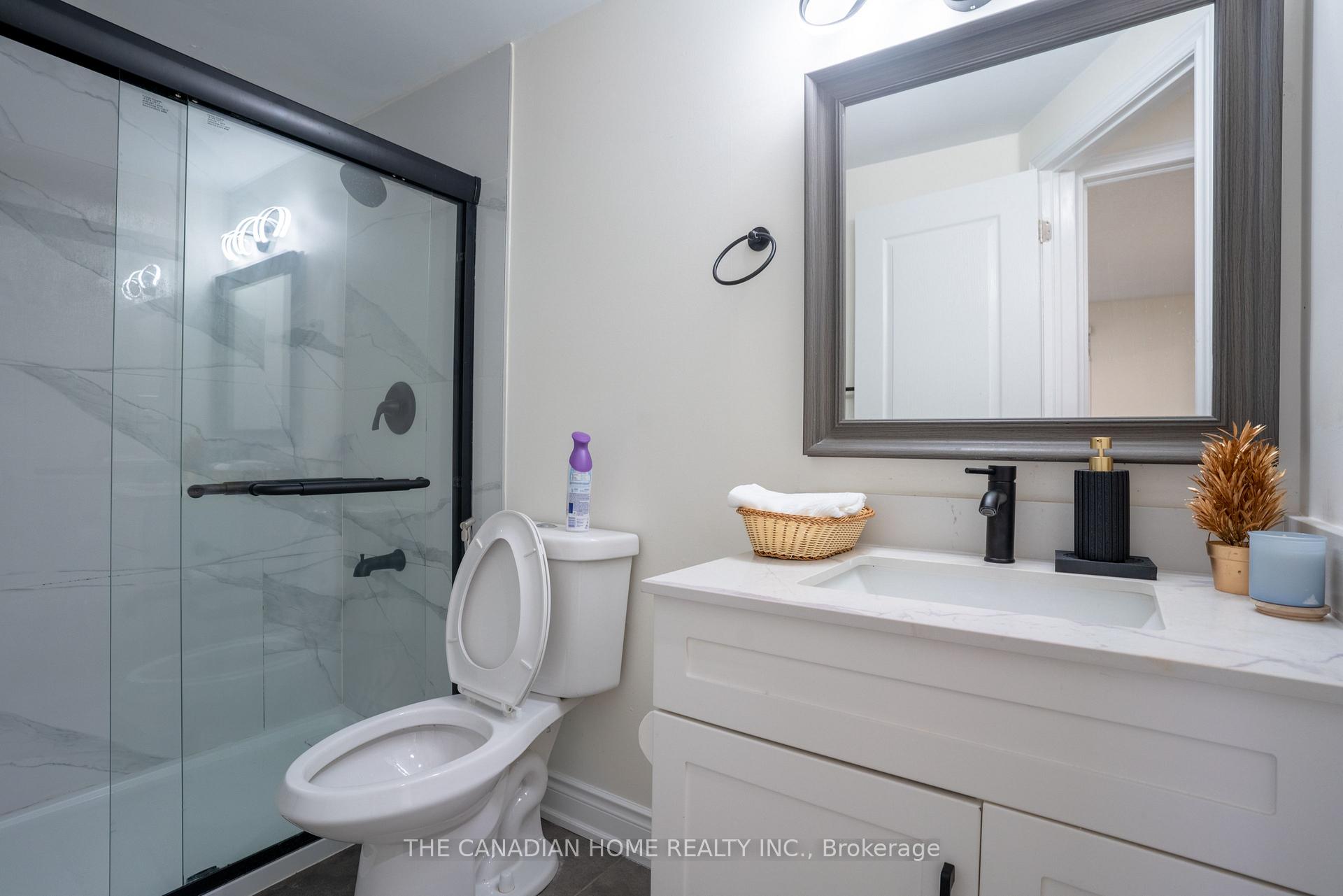 Photo 25 of 511B BARWICK Crescent E, Waterloo — HOMEH