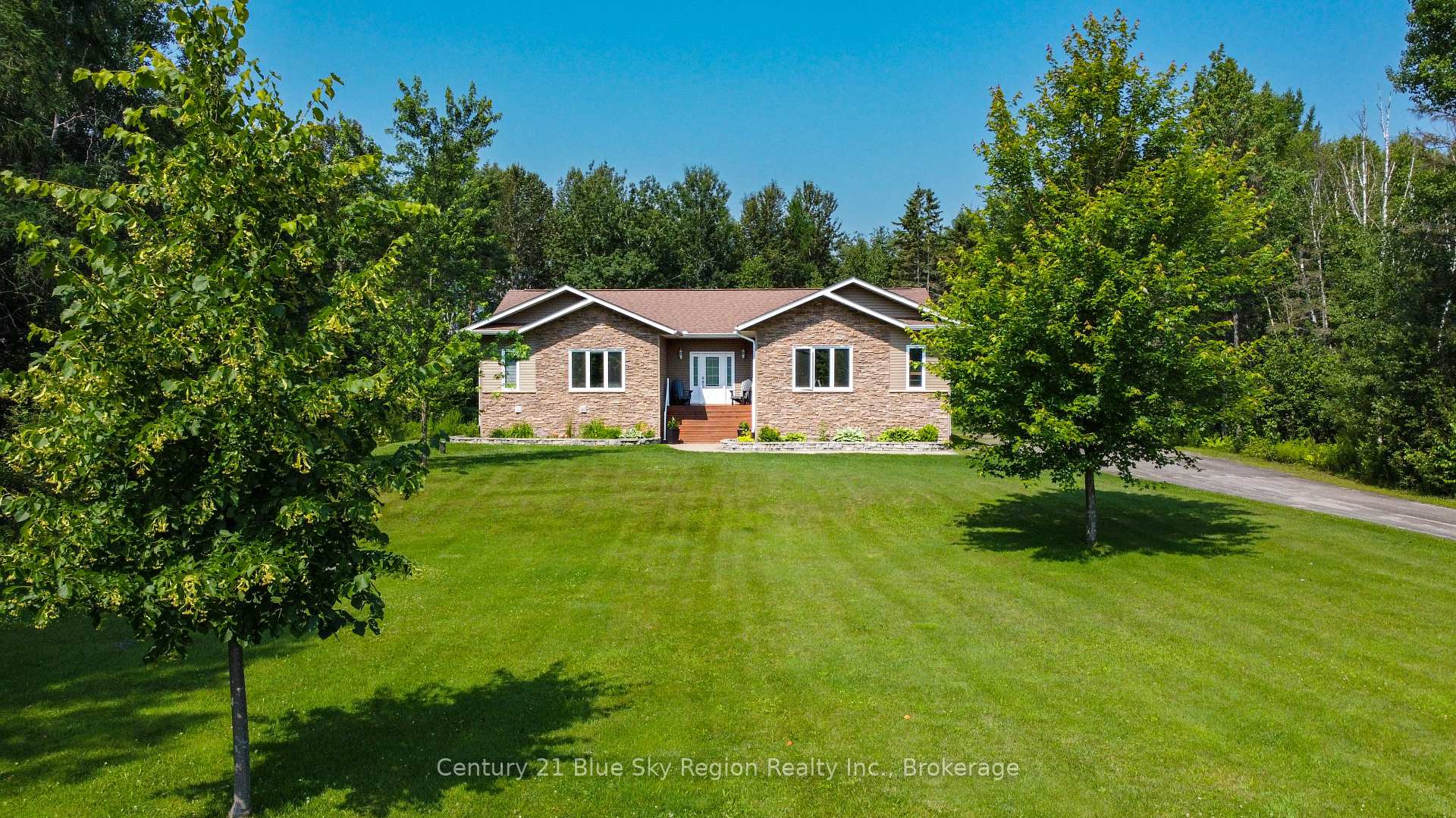 Photo 1 of 805 Evansville Drive, West Nipissing, Sturgeon Falls — HOMEH