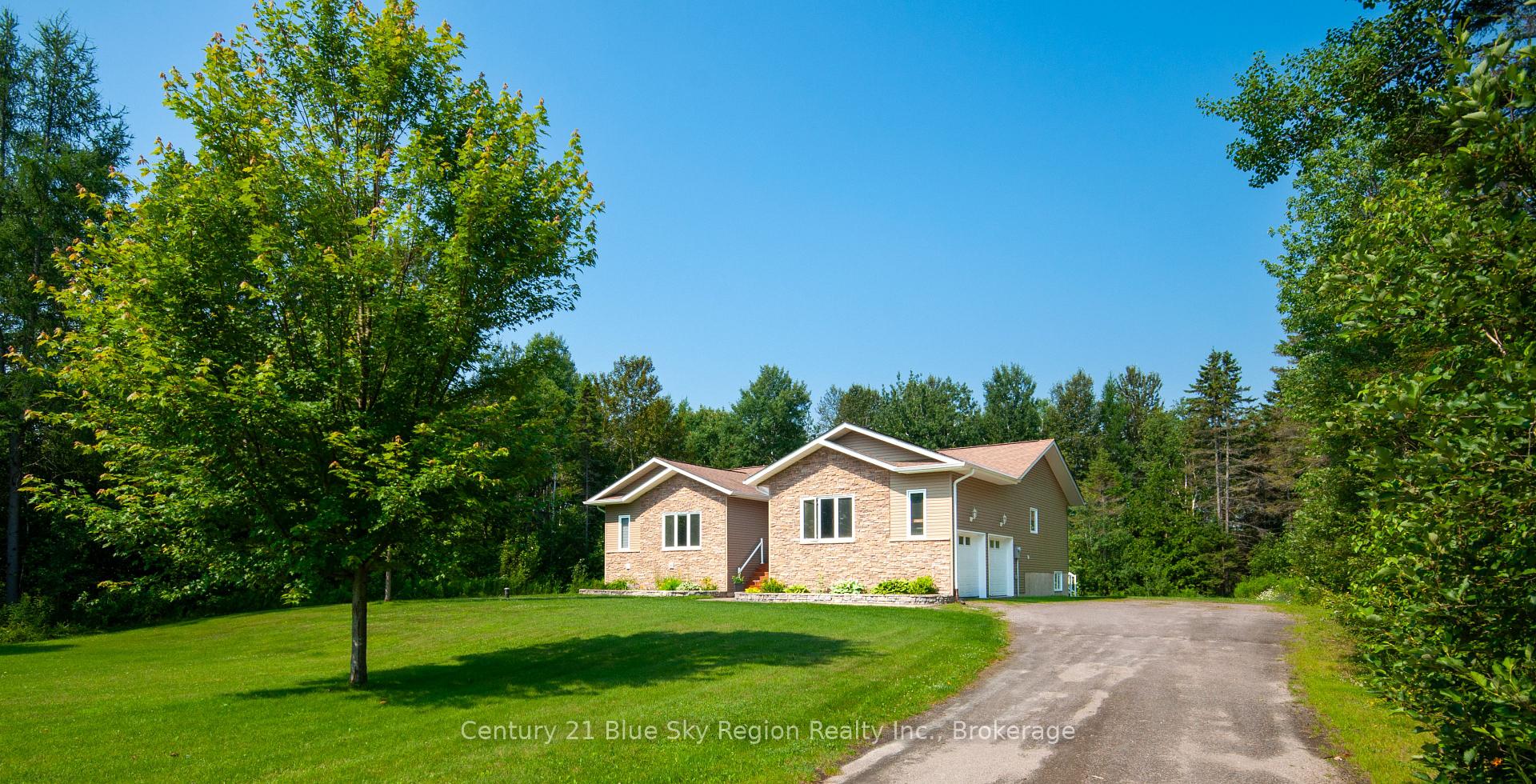 Photo 2 of 805 Evansville Drive, West Nipissing, Sturgeon Falls — HOMEH