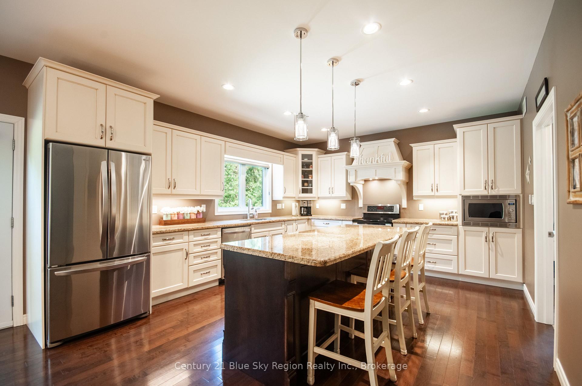 Photo 7 of 805 Evansville Drive, West Nipissing, Sturgeon Falls — HOMEH
