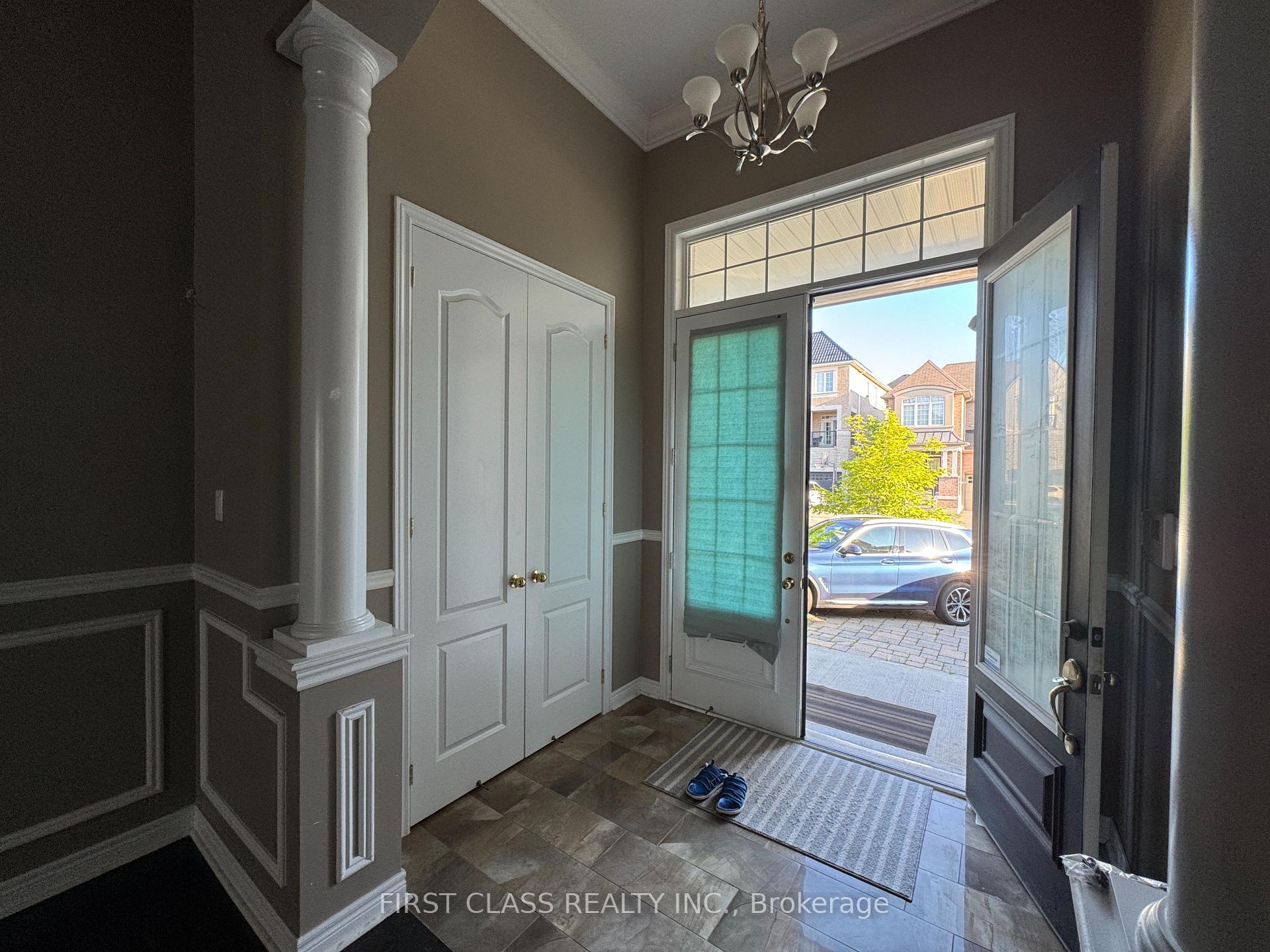Photo 2 of 97 Jazz Drive, Vaughan, Patterson — HOMEH