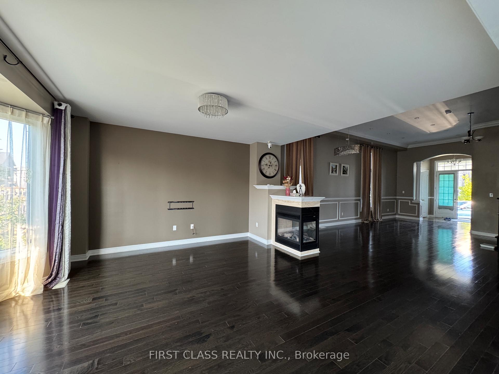 Photo 3 of 97 Jazz Drive, Vaughan, Patterson — HOMEH