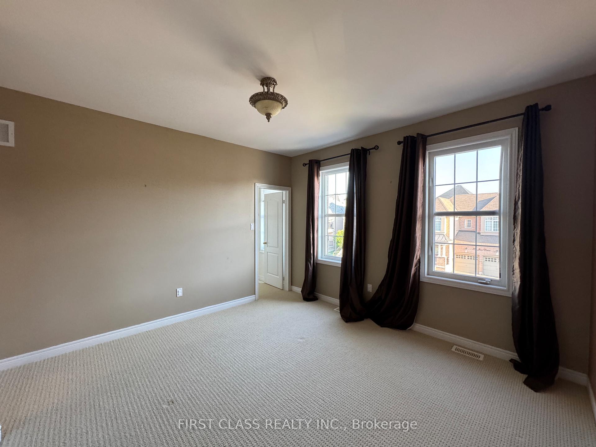 Photo 12 of 97 Jazz Drive, Vaughan, Patterson — HOMEH