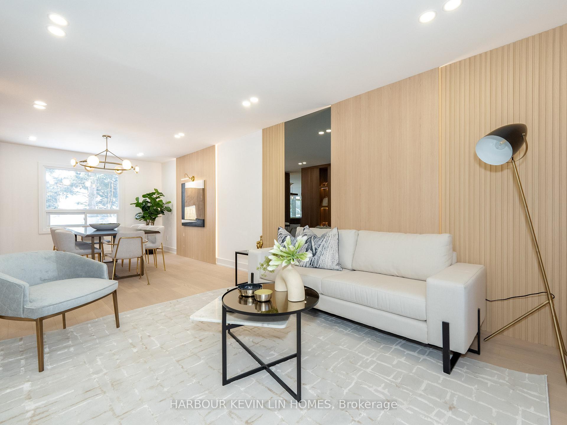 Photo 8 of 617 Chancellor Drive, Vaughan, East Woodbridge — HOMEH