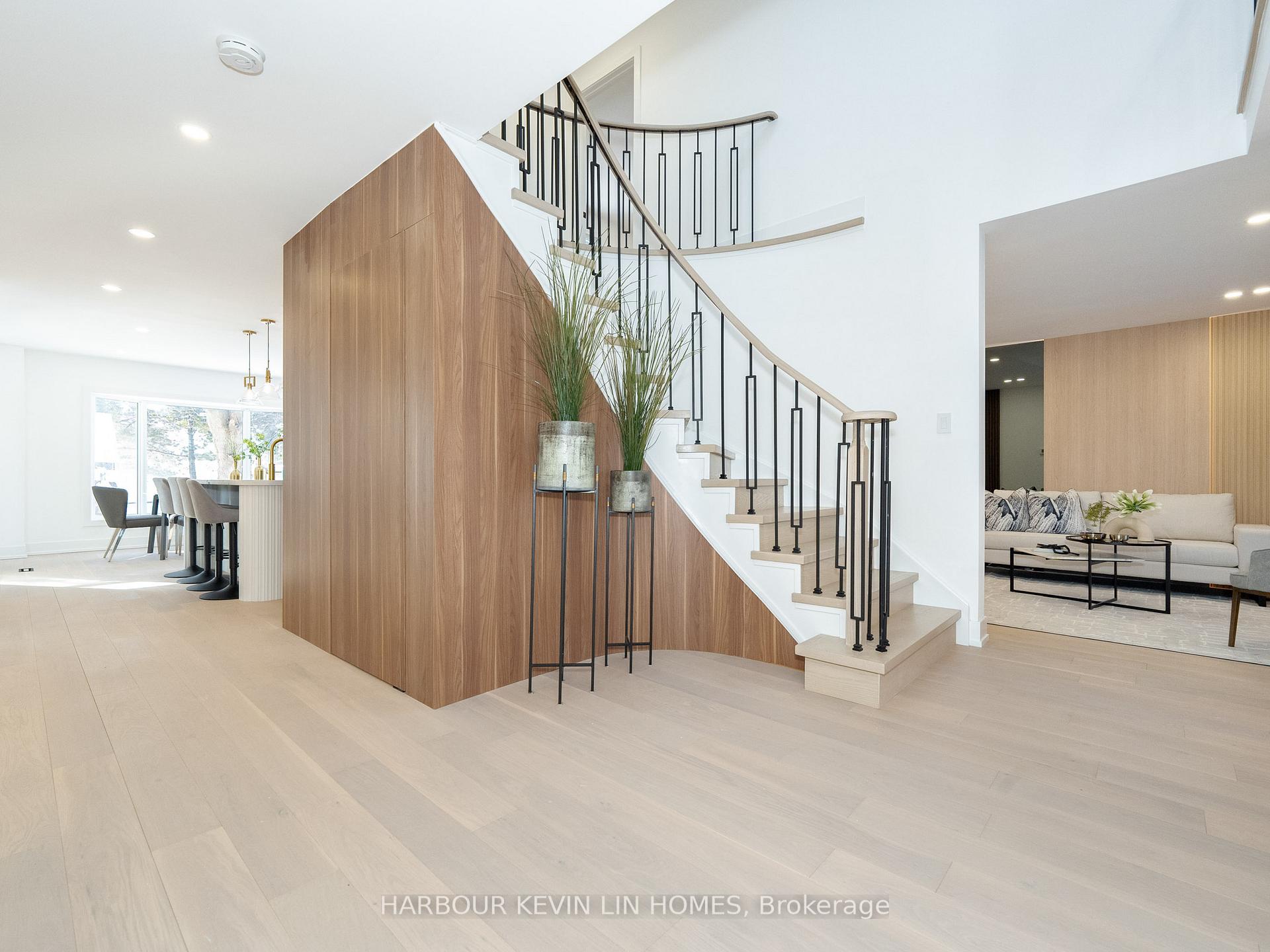 Photo 14 of 617 Chancellor Drive, Vaughan, East Woodbridge — HOMEH