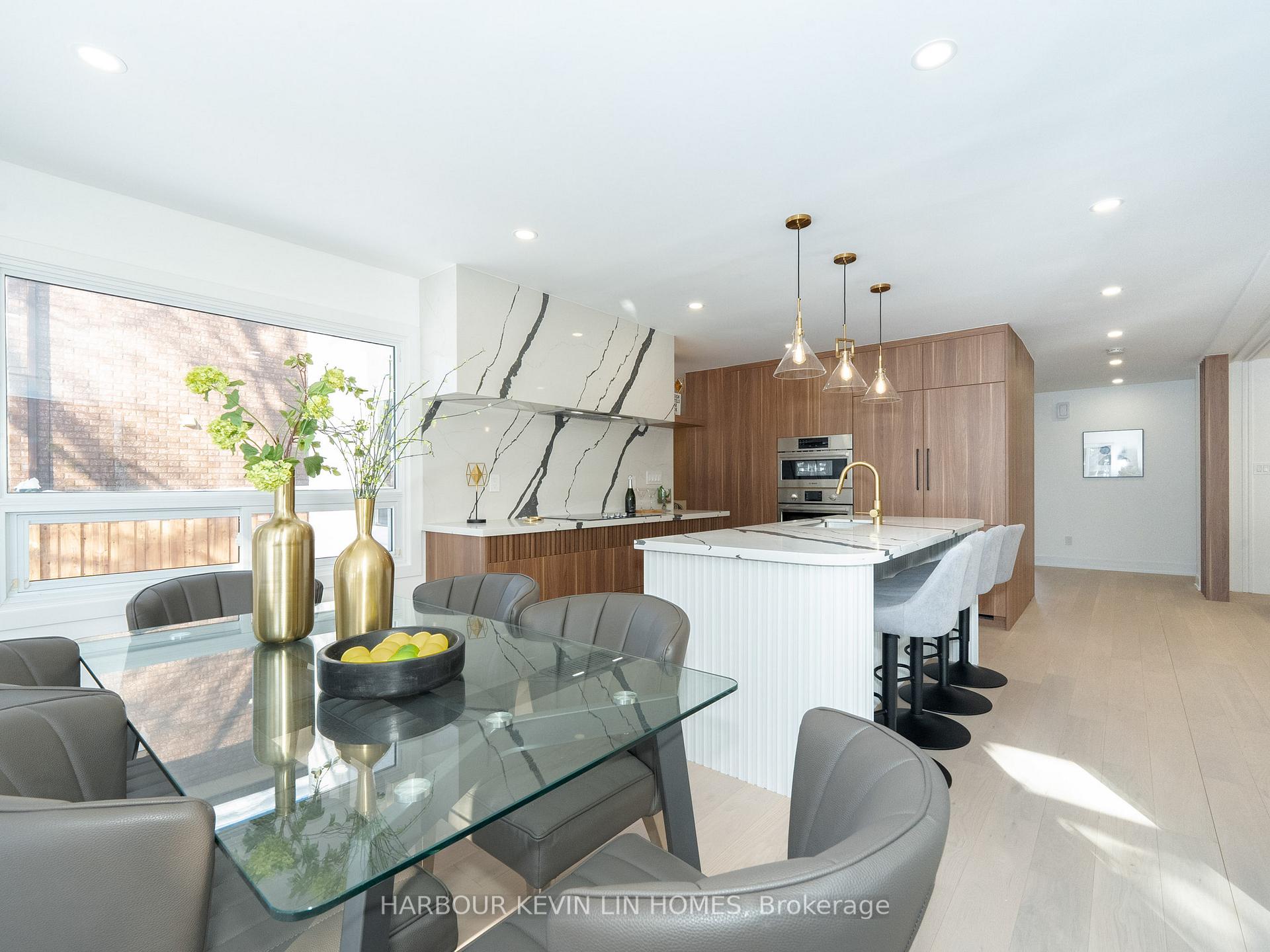 Photo 23 of 617 Chancellor Drive, Vaughan, East Woodbridge — HOMEH
