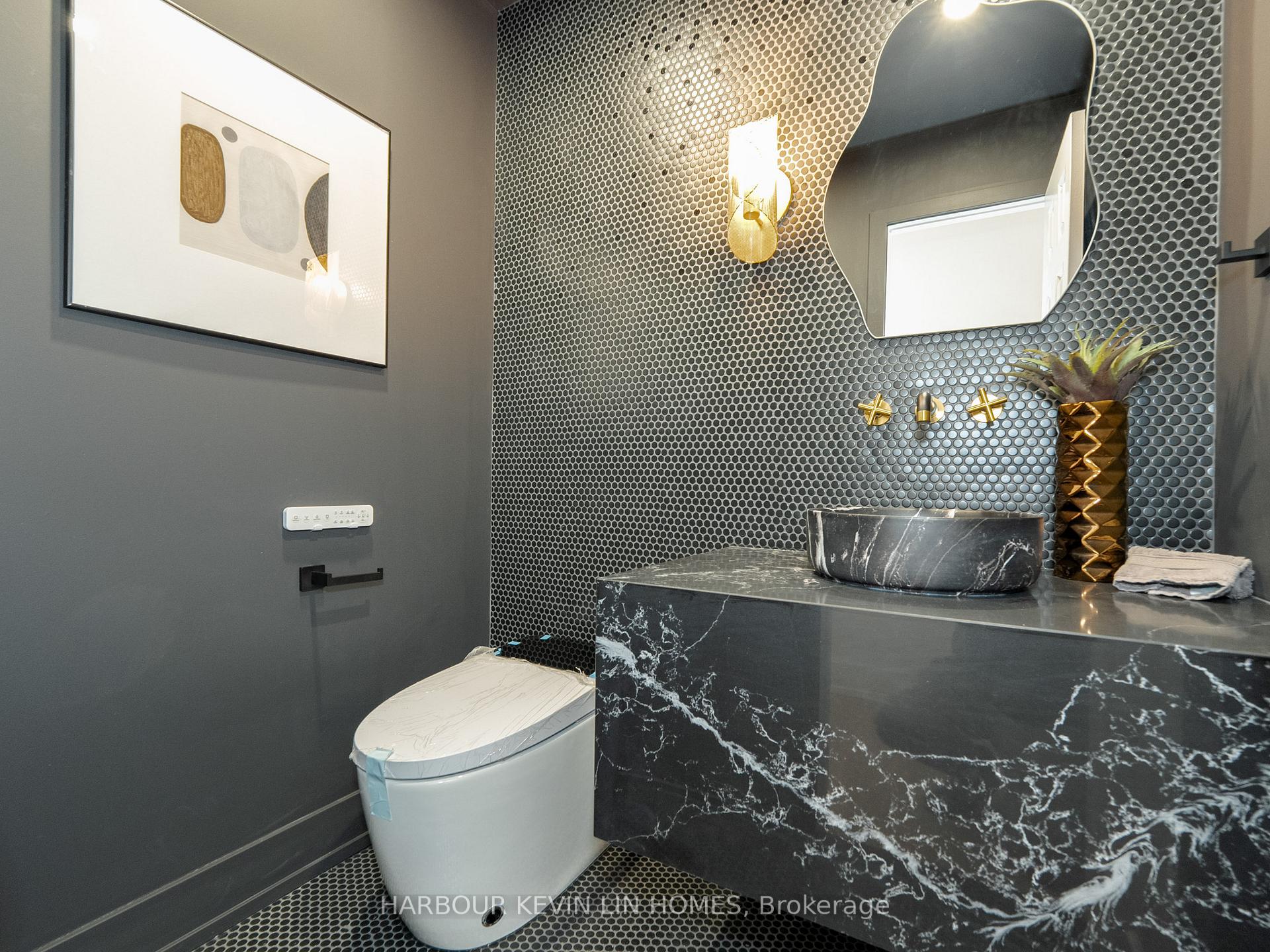 Photo 25 of 617 Chancellor Drive, Vaughan, East Woodbridge — HOMEH