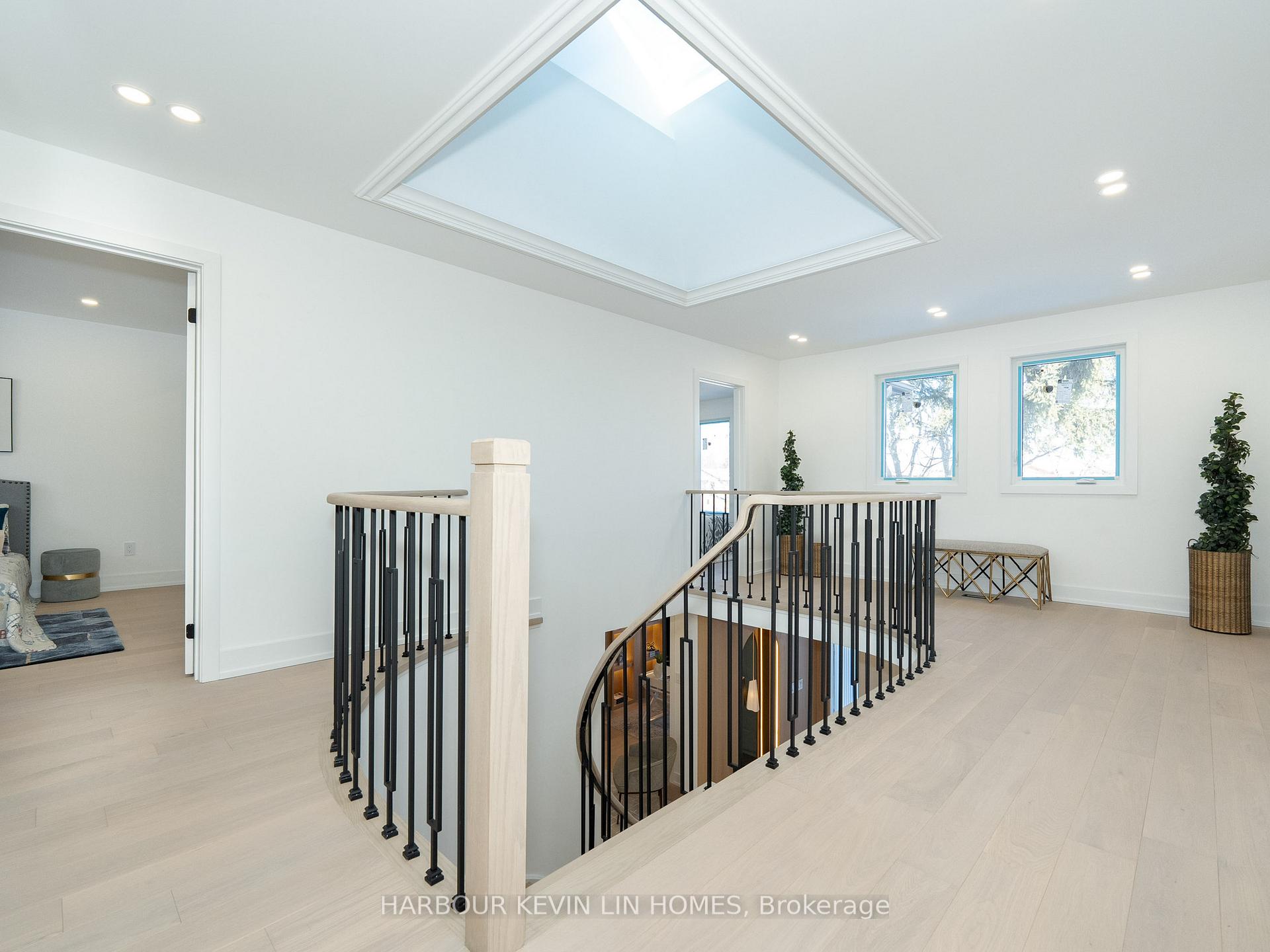 Photo 26 of 617 Chancellor Drive, Vaughan, East Woodbridge — HOMEH