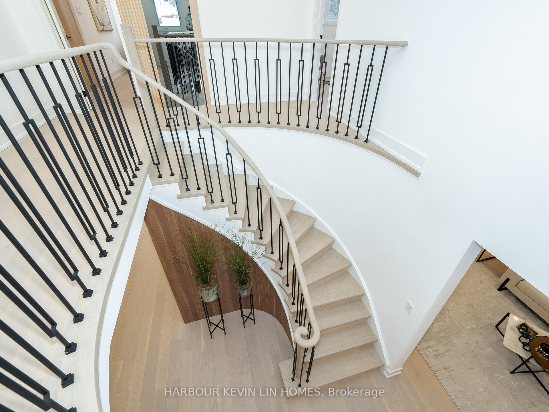 Photo 37 of 617 Chancellor Drive, Vaughan, East Woodbridge — HOMEH