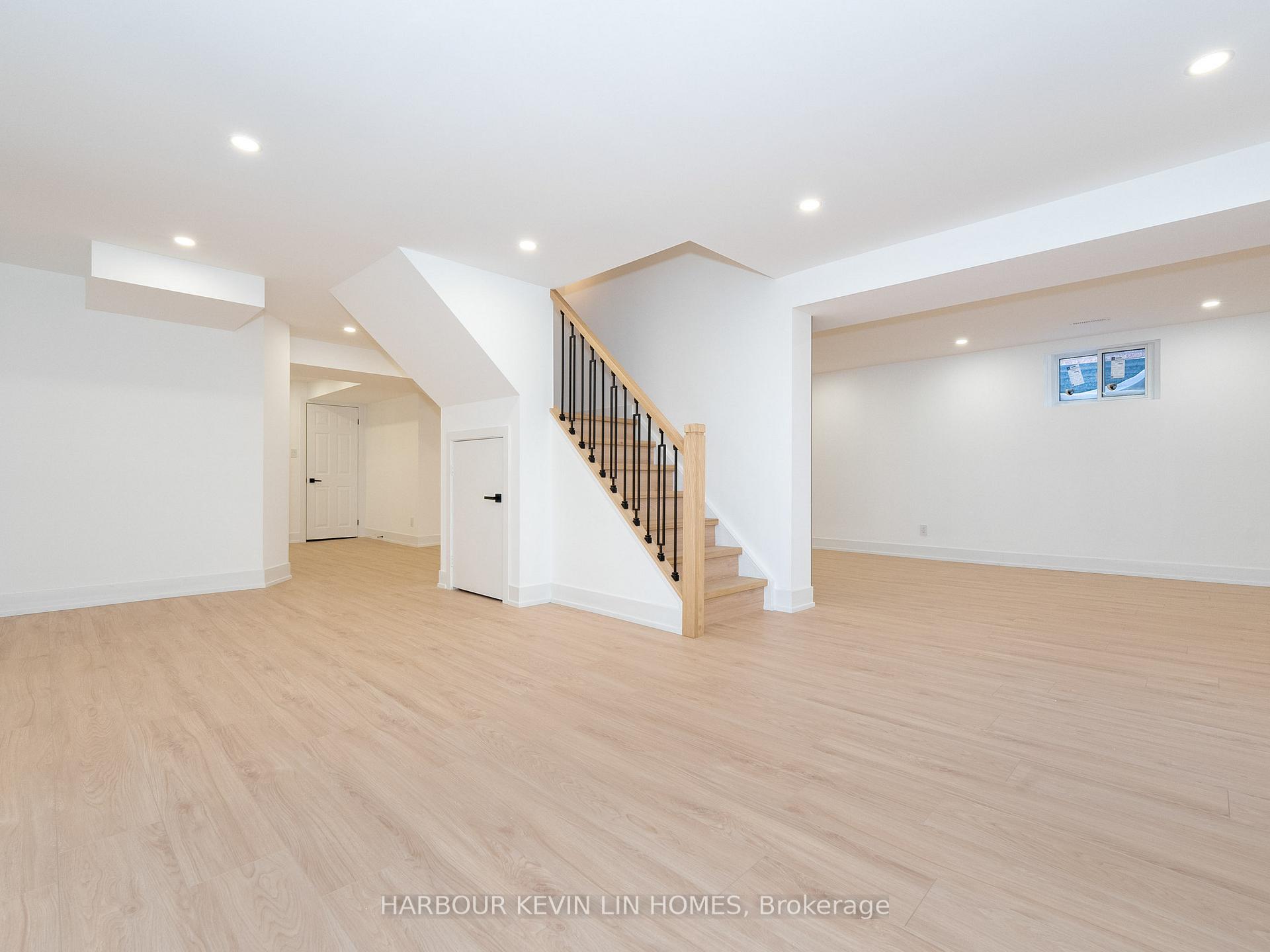 Photo 38 of 617 Chancellor Drive, Vaughan, East Woodbridge — HOMEH