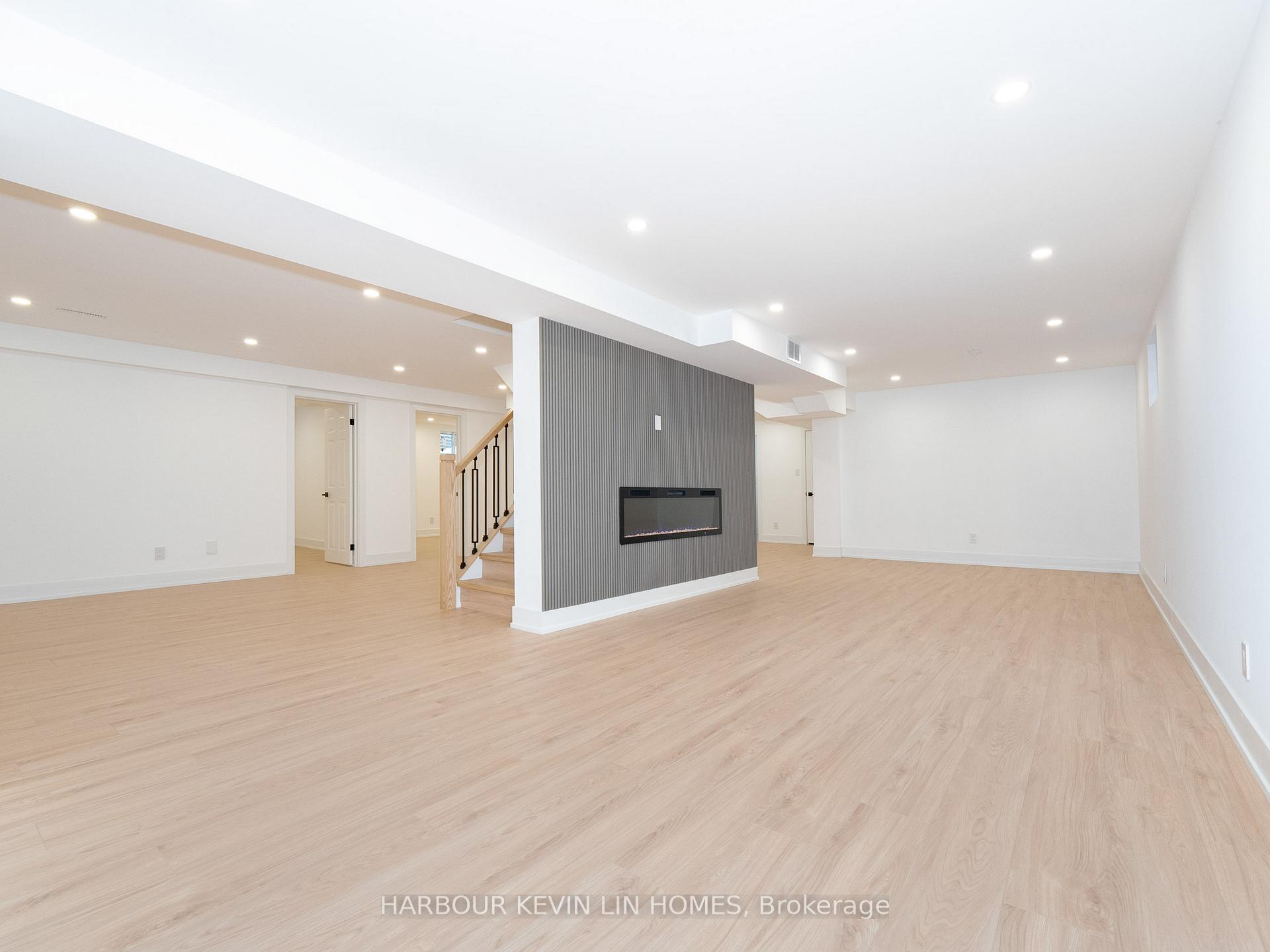 Photo 39 of 617 Chancellor Drive, Vaughan, East Woodbridge — HOMEH