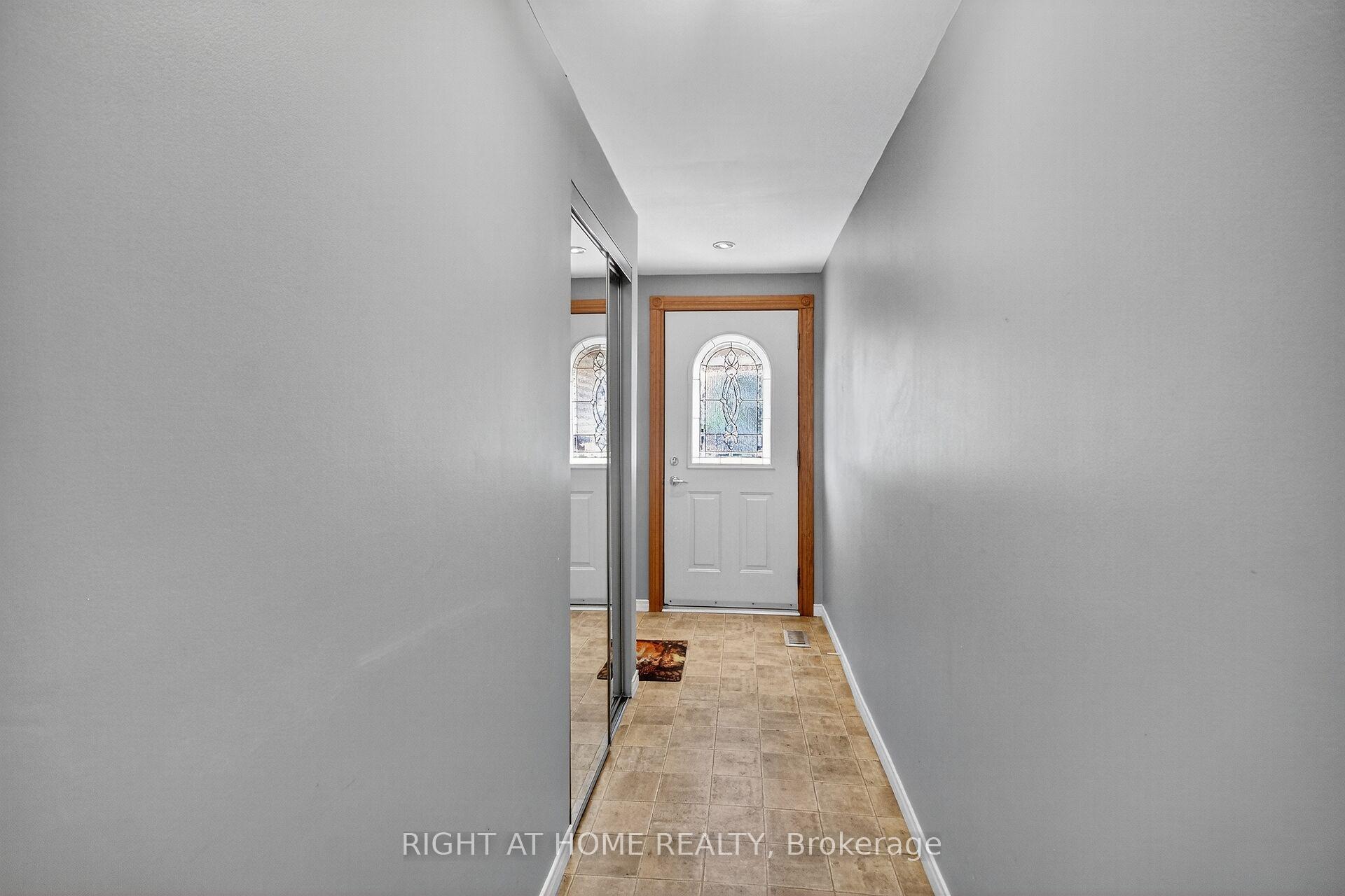 Photo 6 of 90 Sherway Drive, Ottawa, Barrhaven - Pheasant Run — HOMEH
