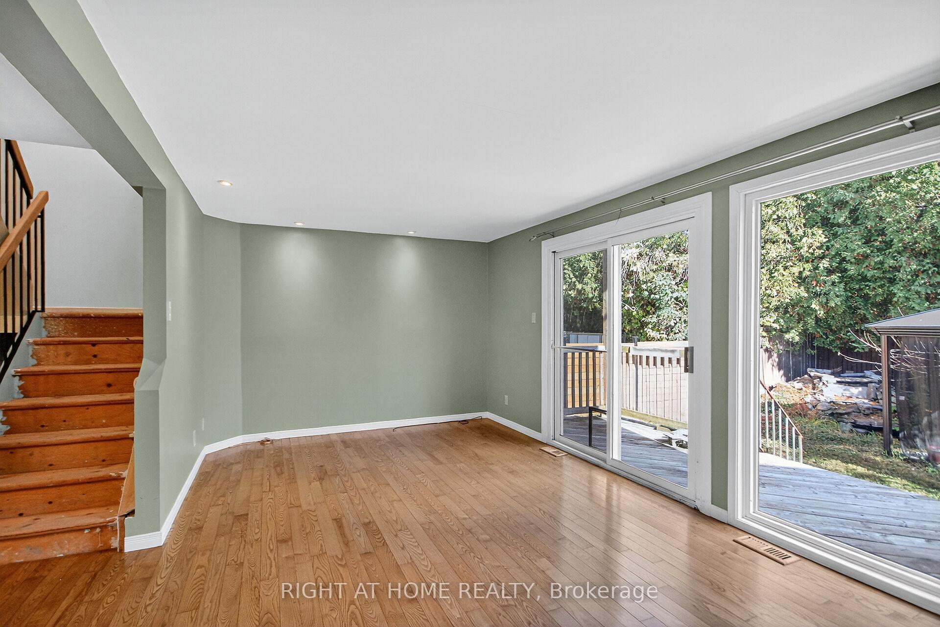 Photo 8 of 90 Sherway Drive, Ottawa, Barrhaven - Pheasant Run — HOMEH