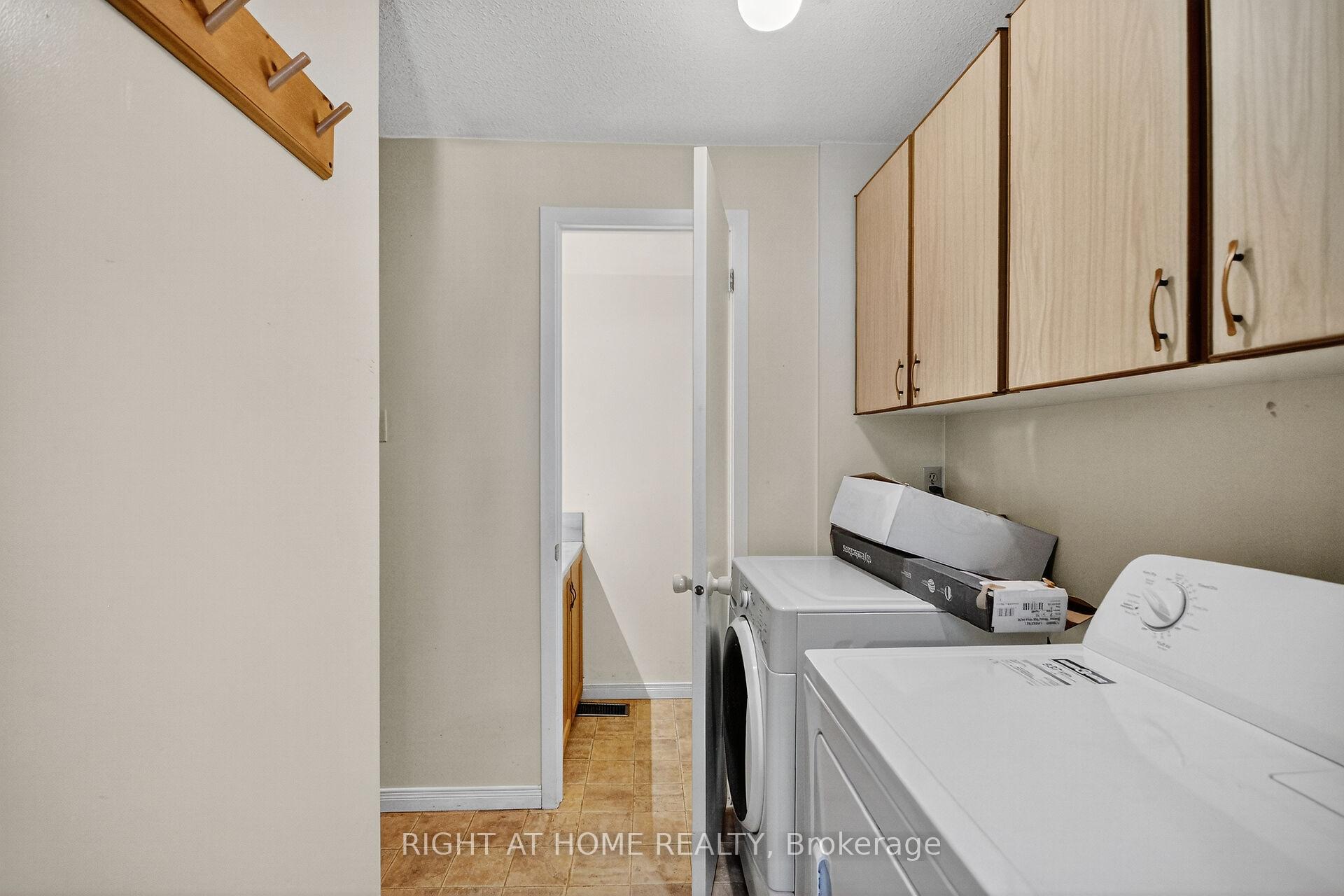 Photo 12 of 90 Sherway Drive, Ottawa, Barrhaven - Pheasant Run — HOMEH