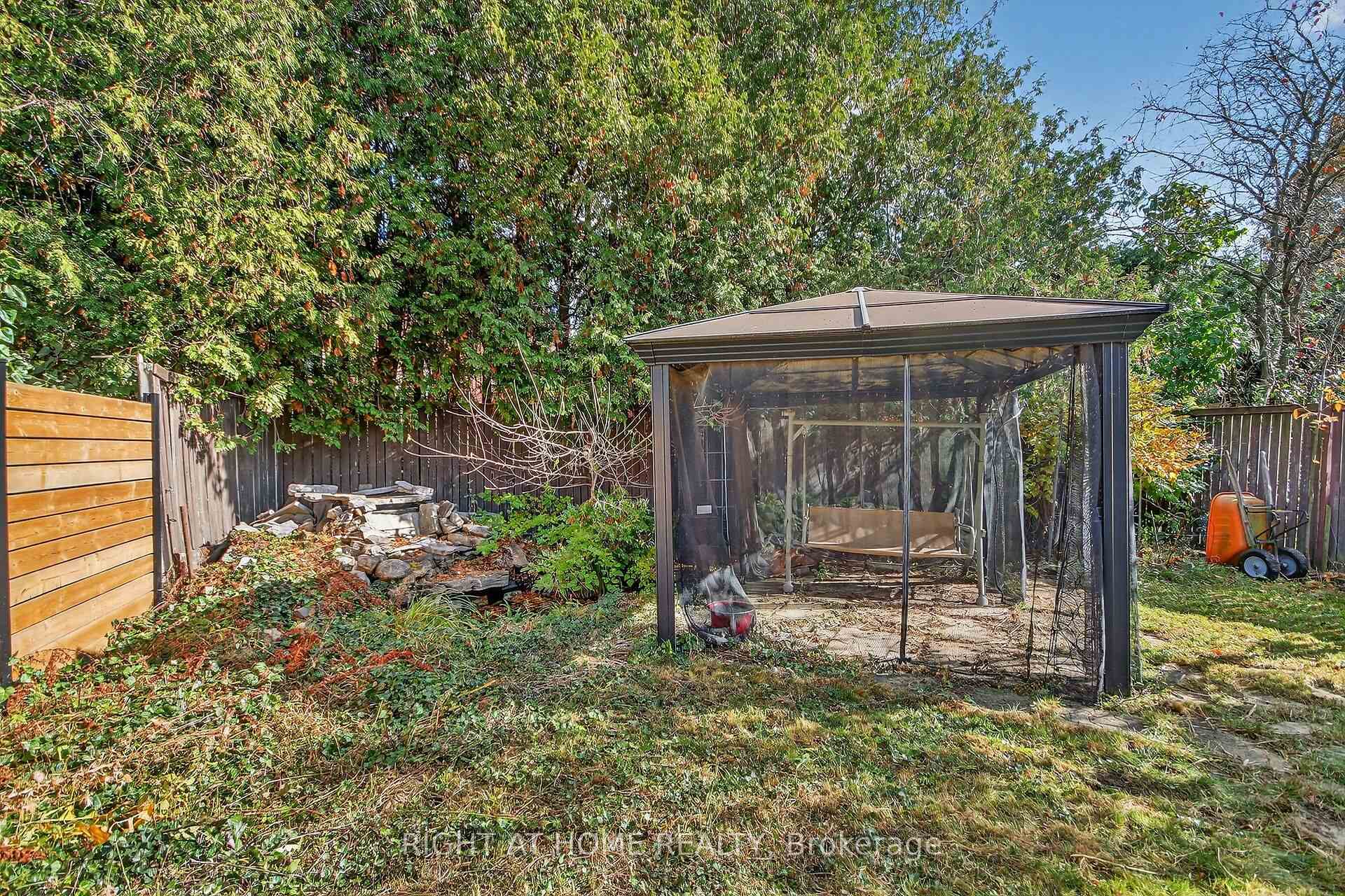 Photo 21 of 90 Sherway Drive, Ottawa, Barrhaven - Pheasant Run — HOMEH