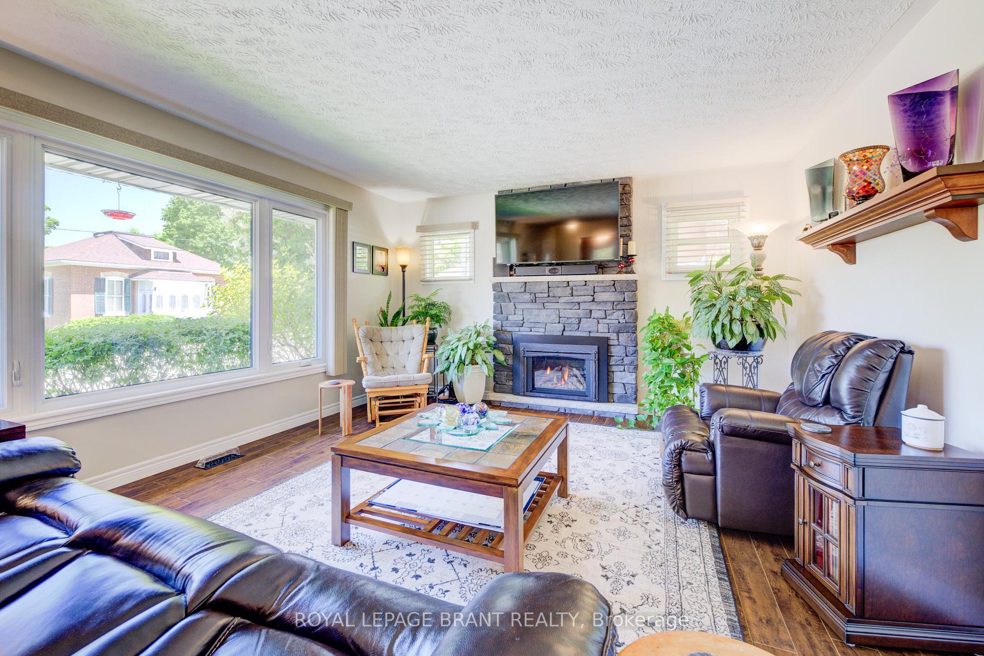 Photo 7 of 49 3rd Street S, Arran-Elderslie — HOMEH