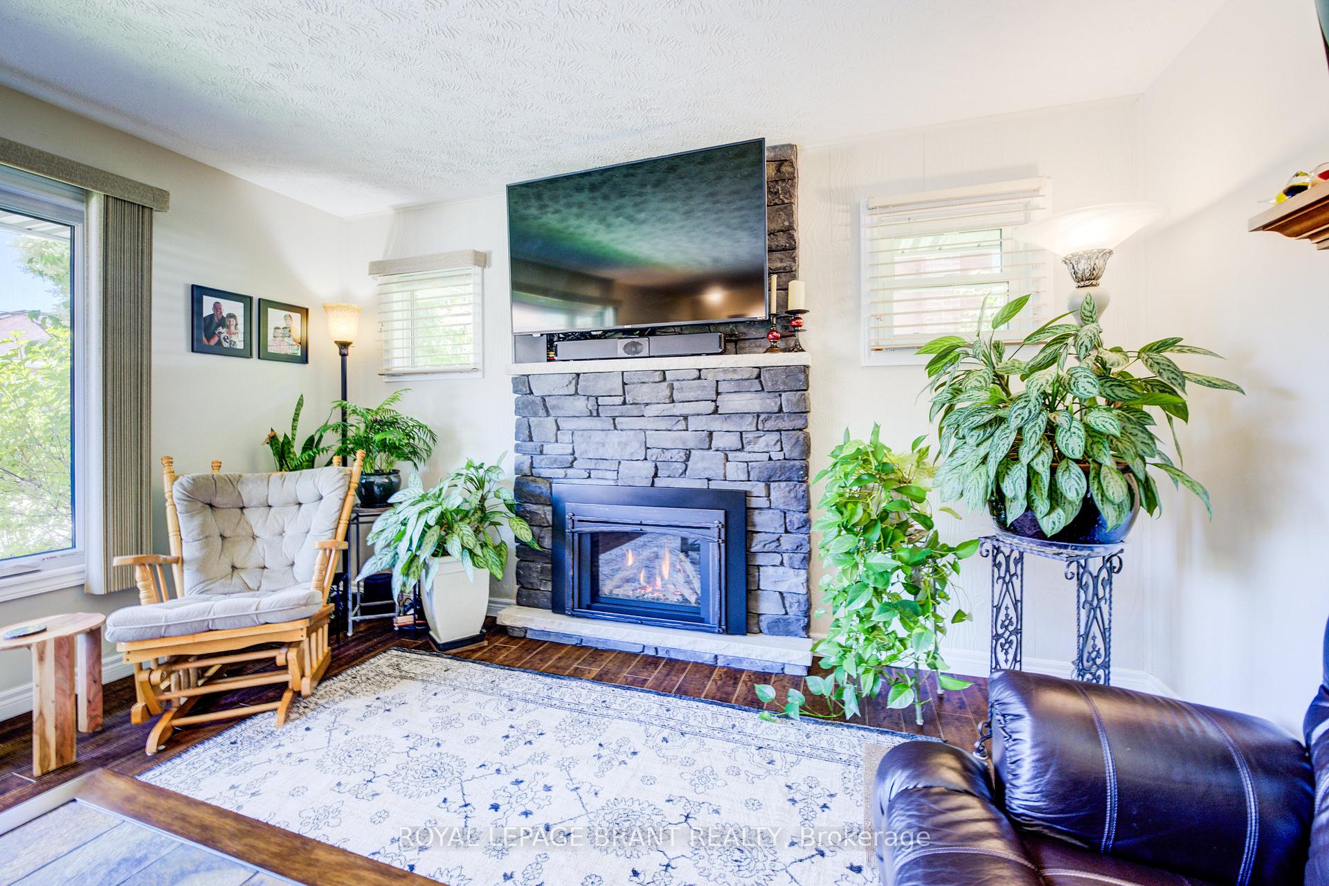 Photo 8 of 49 3rd Street S, Arran-Elderslie — HOMEH