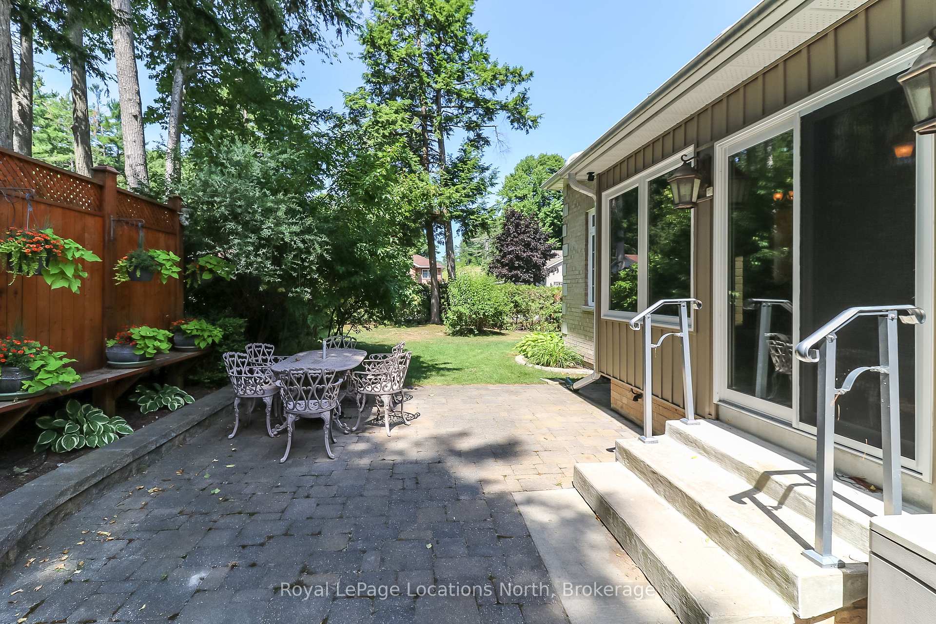 Photo 9 of 15 Downer Crescent, Wasaga Beach — HOMEH