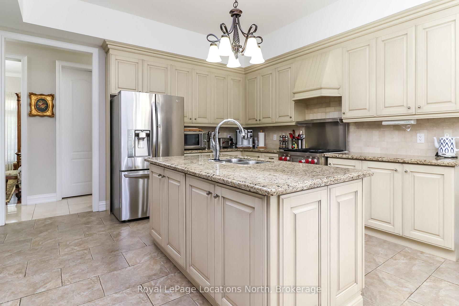 Photo 19 of 15 Downer Crescent, Wasaga Beach — HOMEH
