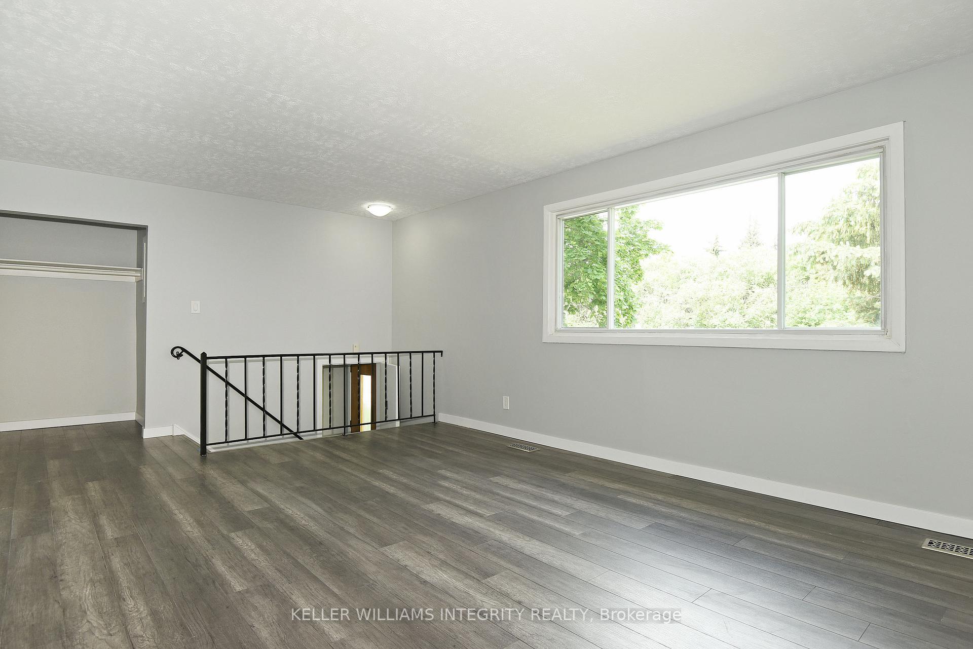 Photo 3 of 384 Tremblay Road, Ottawa, Eastway Gardens/Industrial Park — HOMEH