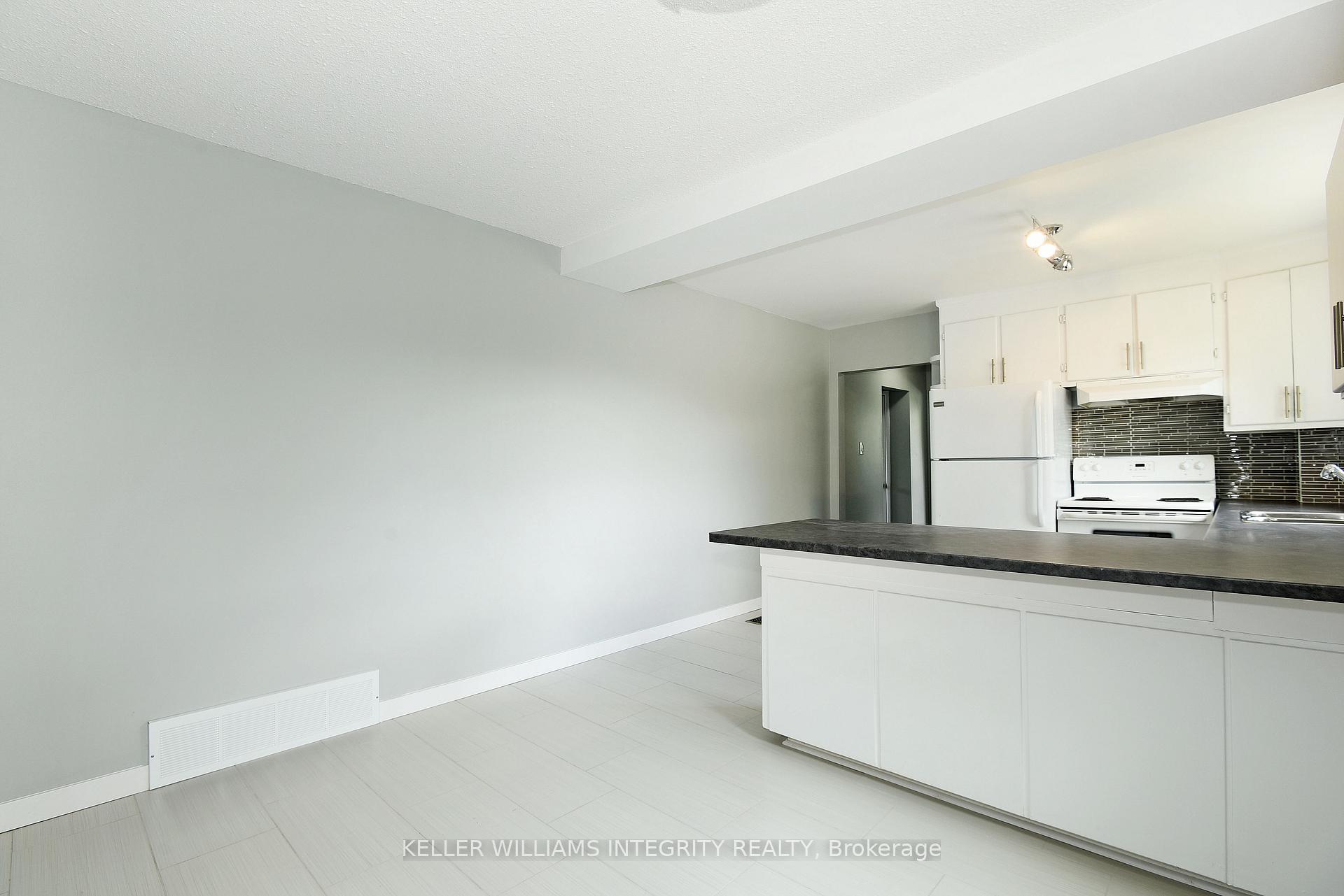 Photo 6 of 384 Tremblay Road, Ottawa, Eastway Gardens/Industrial Park — HOMEH