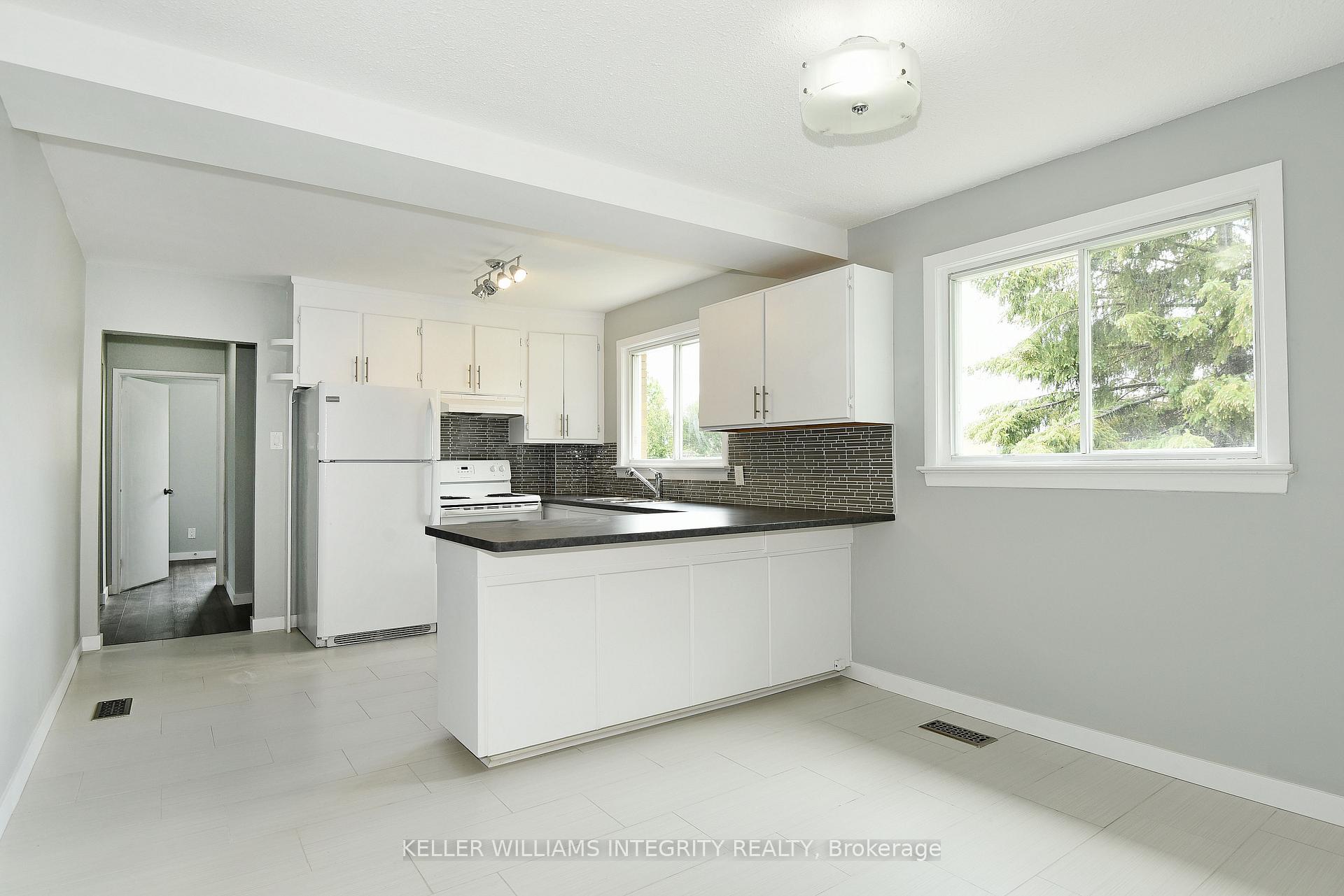 Photo 7 of 384 Tremblay Road, Ottawa, Eastway Gardens/Industrial Park — HOMEH