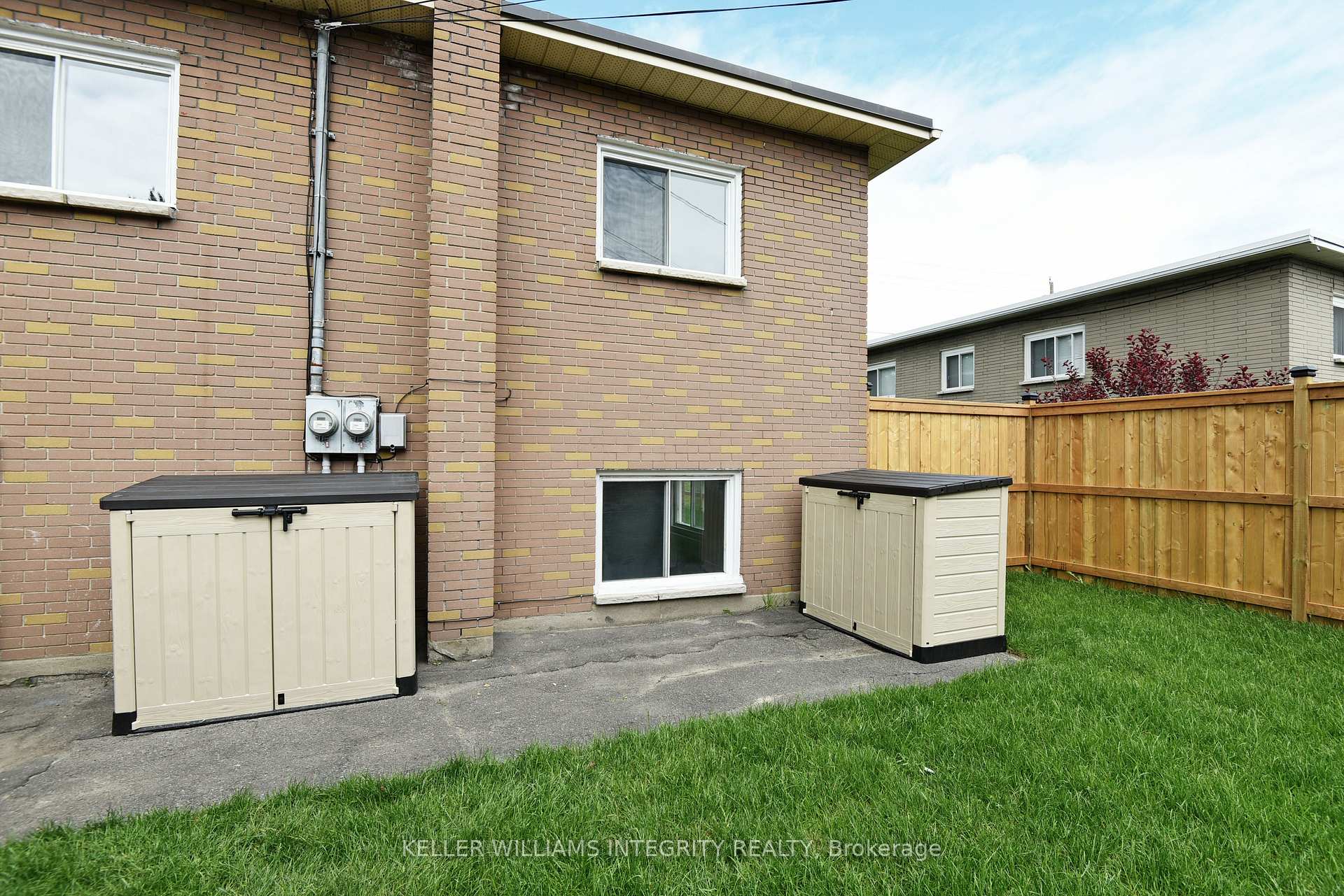 Photo 23 of 384 Tremblay Road, Ottawa, Eastway Gardens/Industrial Park — HOMEH