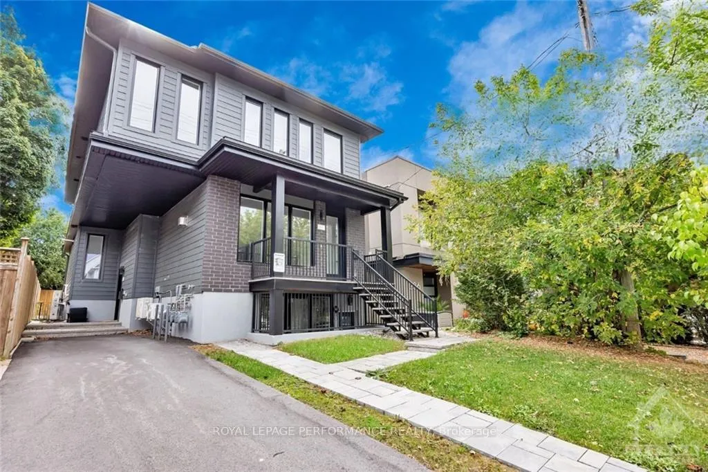 Front of 284 Dovercourt Avenue