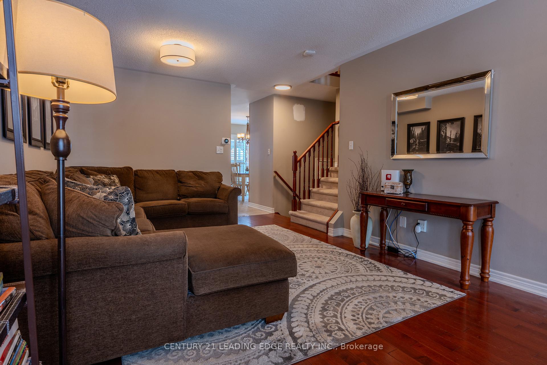 Photo 4 of 23 Northgrove Crescent, Whitby, Brooklin — HOMEH