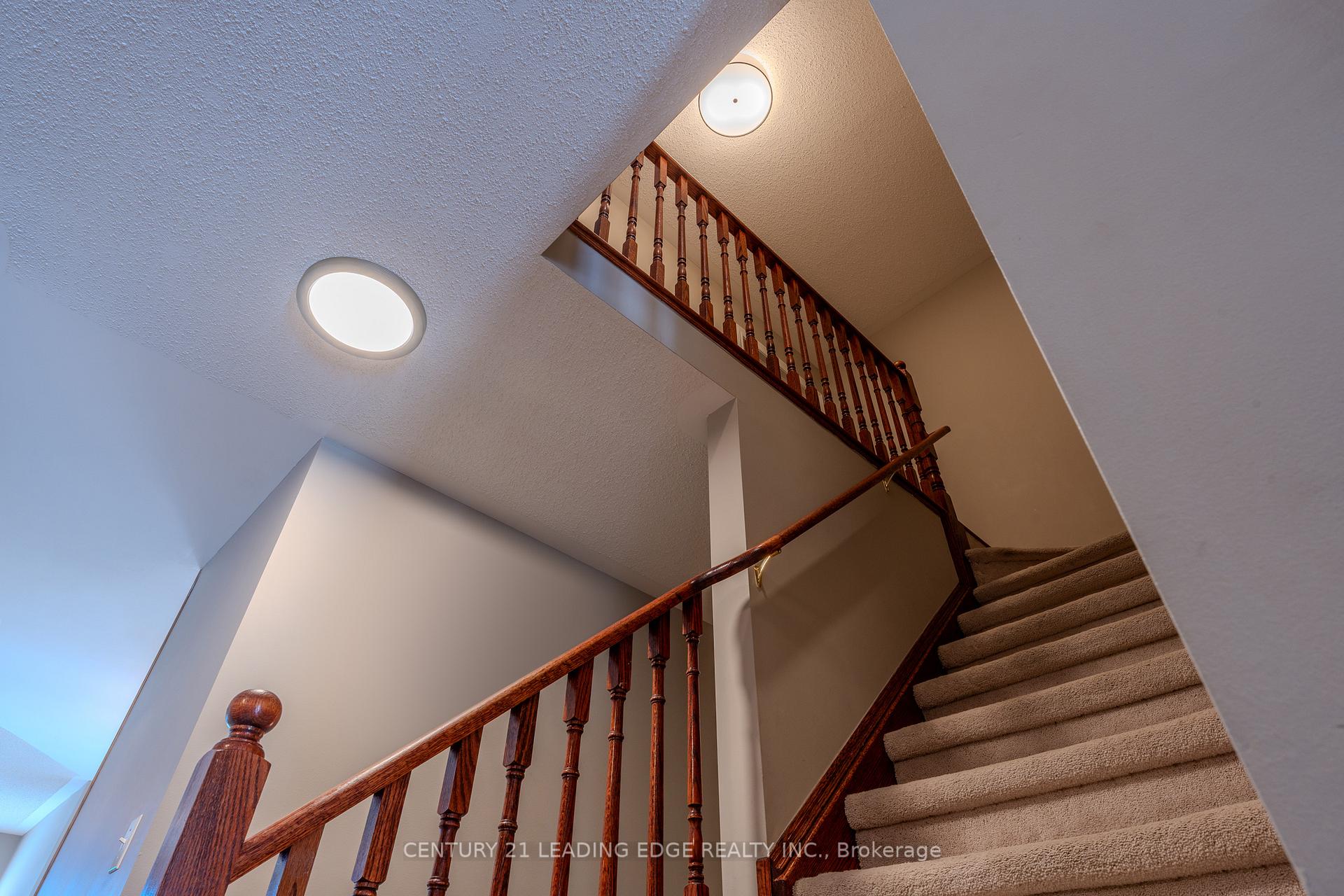 Photo 20 of 23 Northgrove Crescent, Whitby, Brooklin — HOMEH