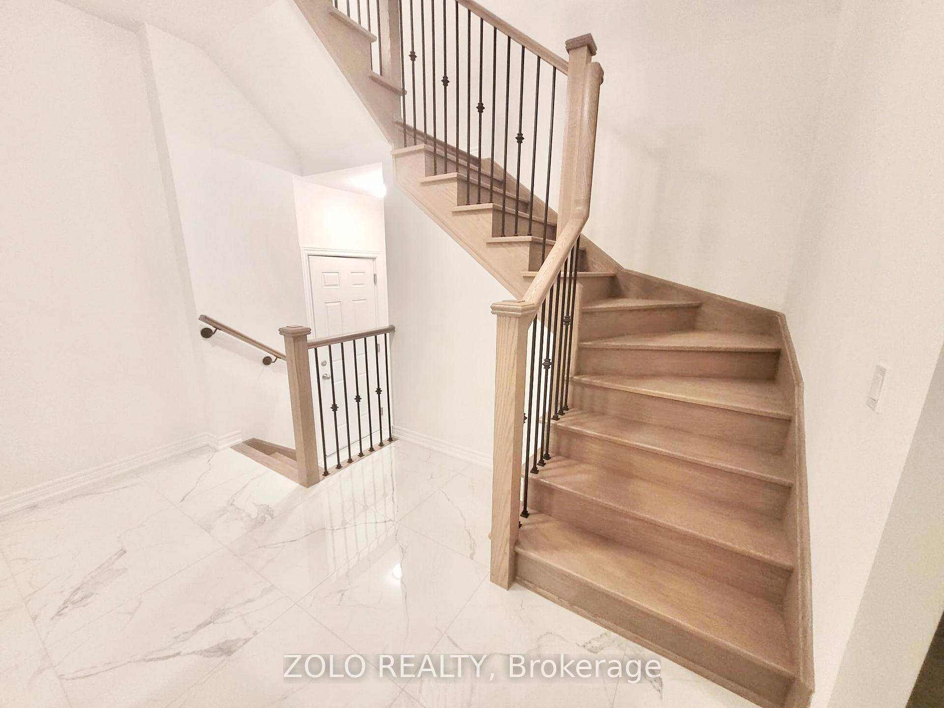 Photo 12 of 7 Sorbara Way, Whitby, Brooklin — HOMEH