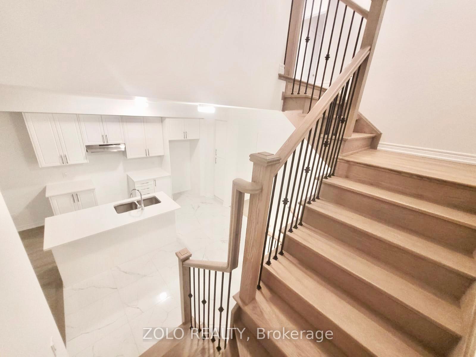 Photo 13 of 7 Sorbara Way, Whitby, Brooklin — HOMEH
