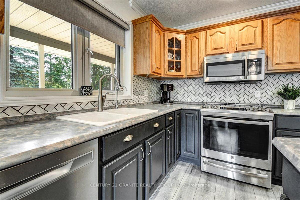 Photo 10 of 39 Golfview Drive, Bancroft, Bancroft Ward — HOMEH