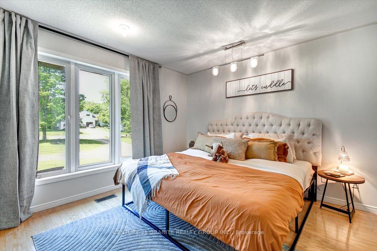 Photo 17 of 39 Golfview Drive, Bancroft, Bancroft Ward — HOMEH