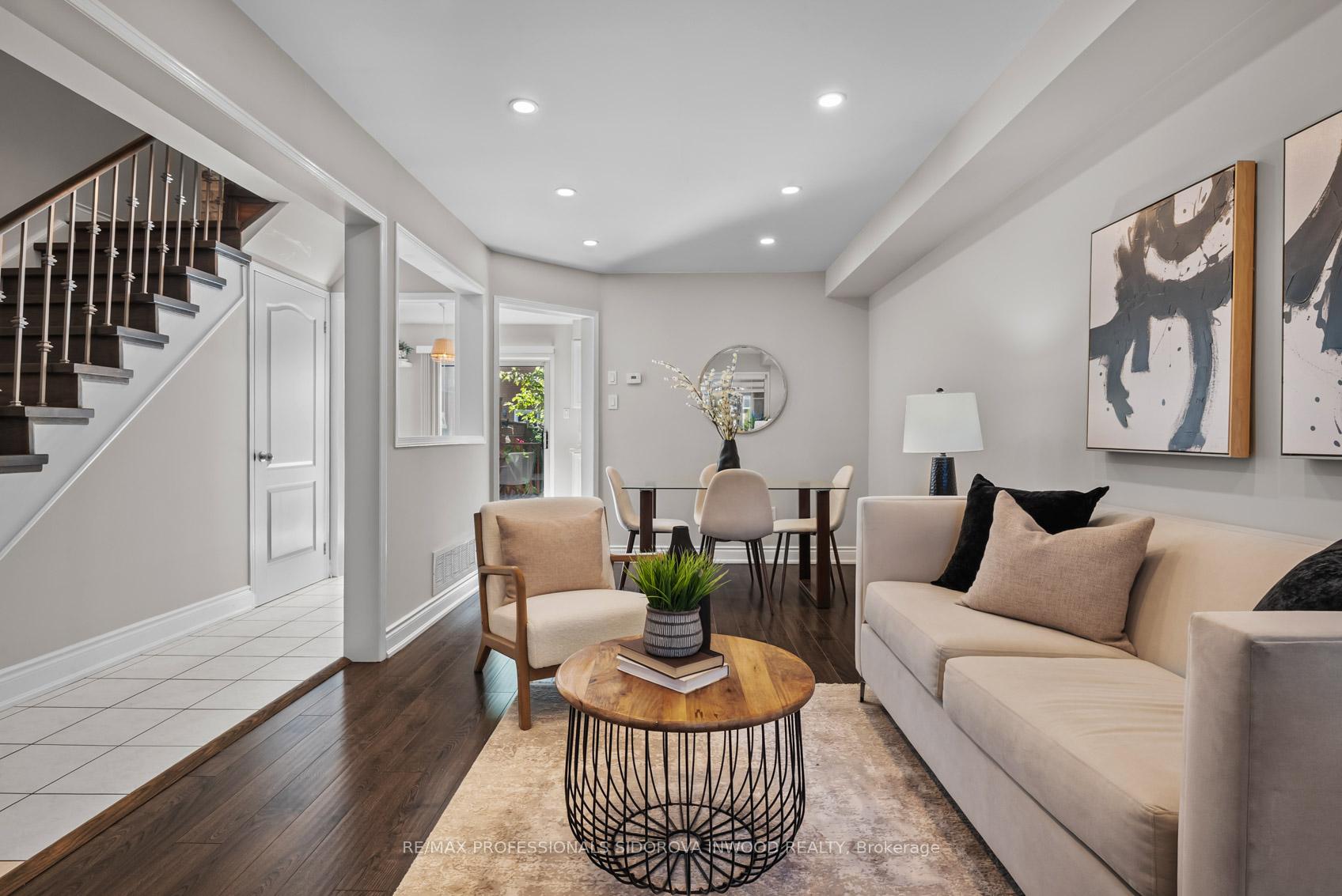 Photo 6 of 106 Lucena Crescent, Vaughan, Maple — HOMEH